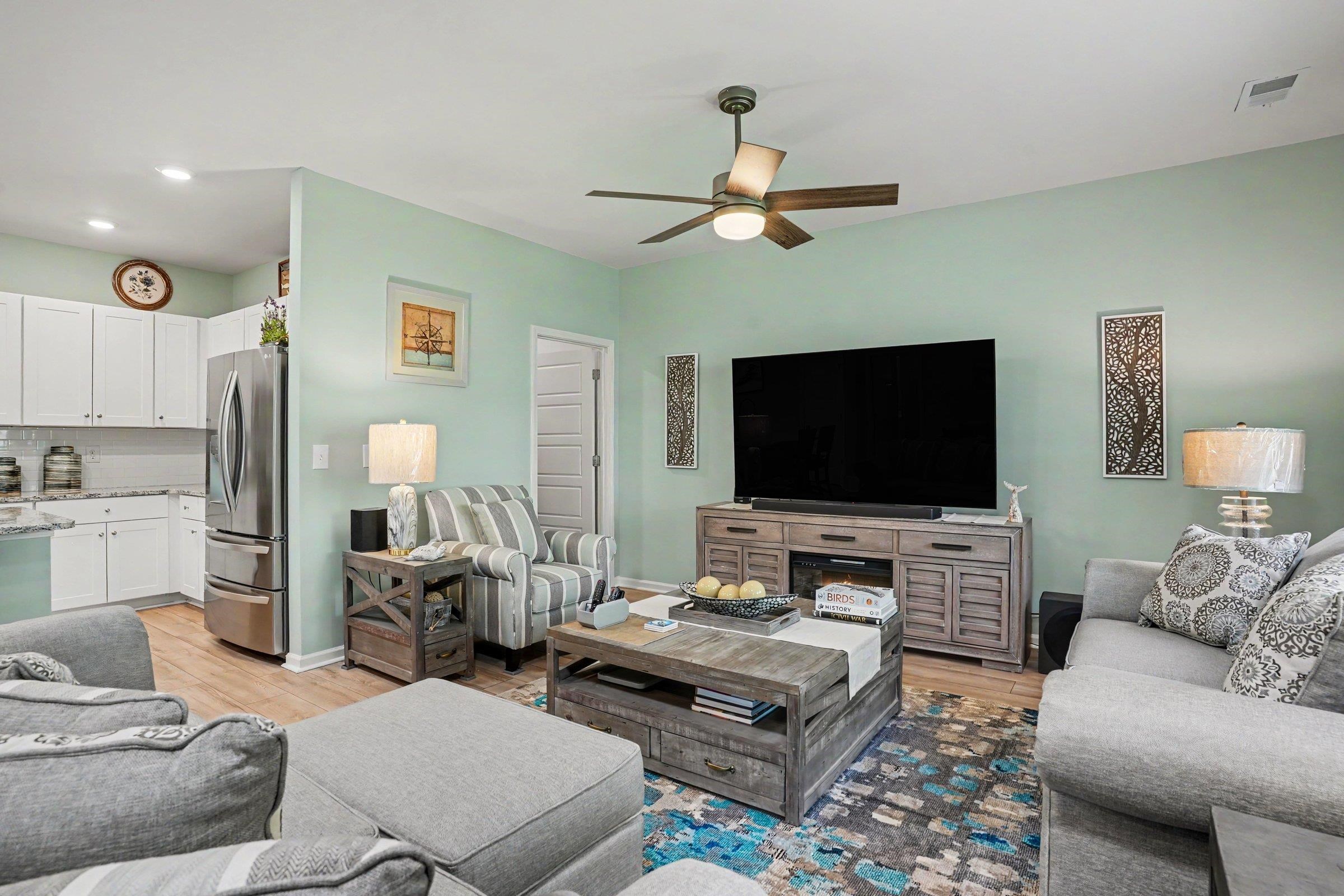 16 Costa Ct. Property Photo 5