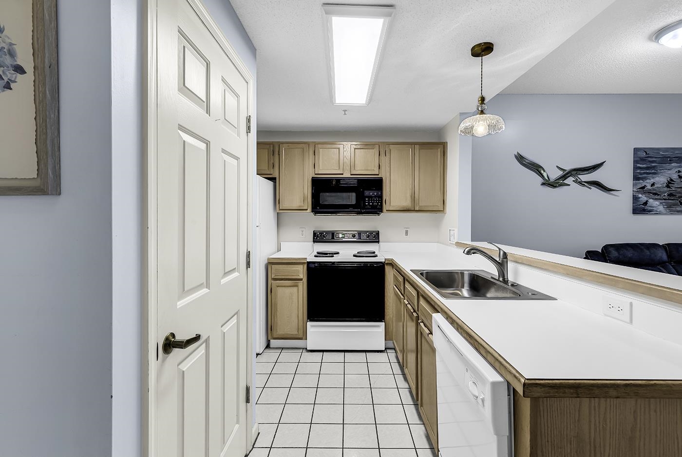 1221 Tidewater Dr. Property Photo 4