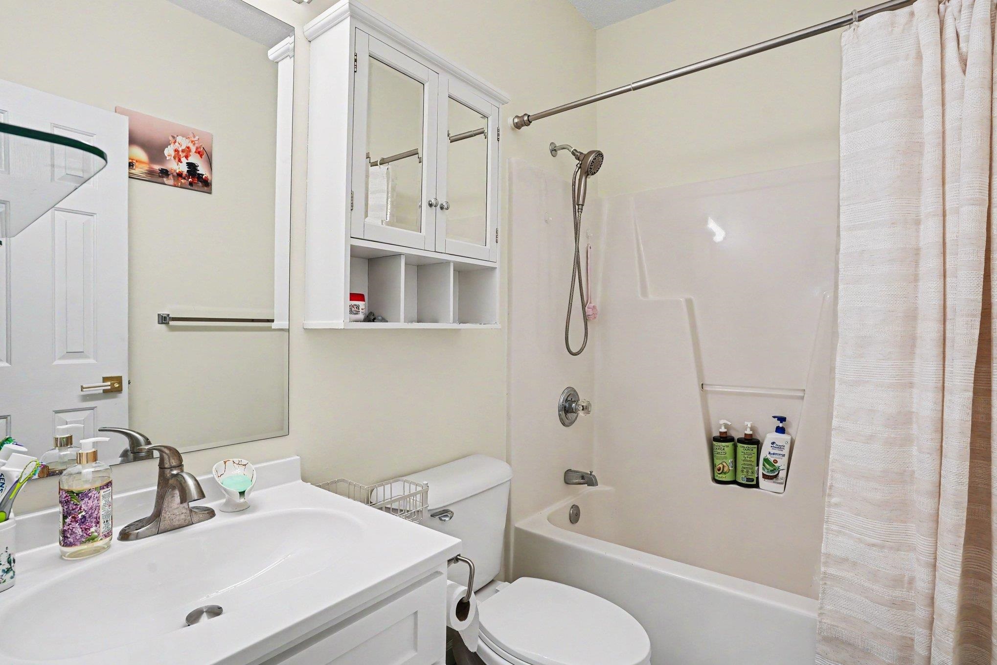 3951 Gladiola Ct. Property Photo 16