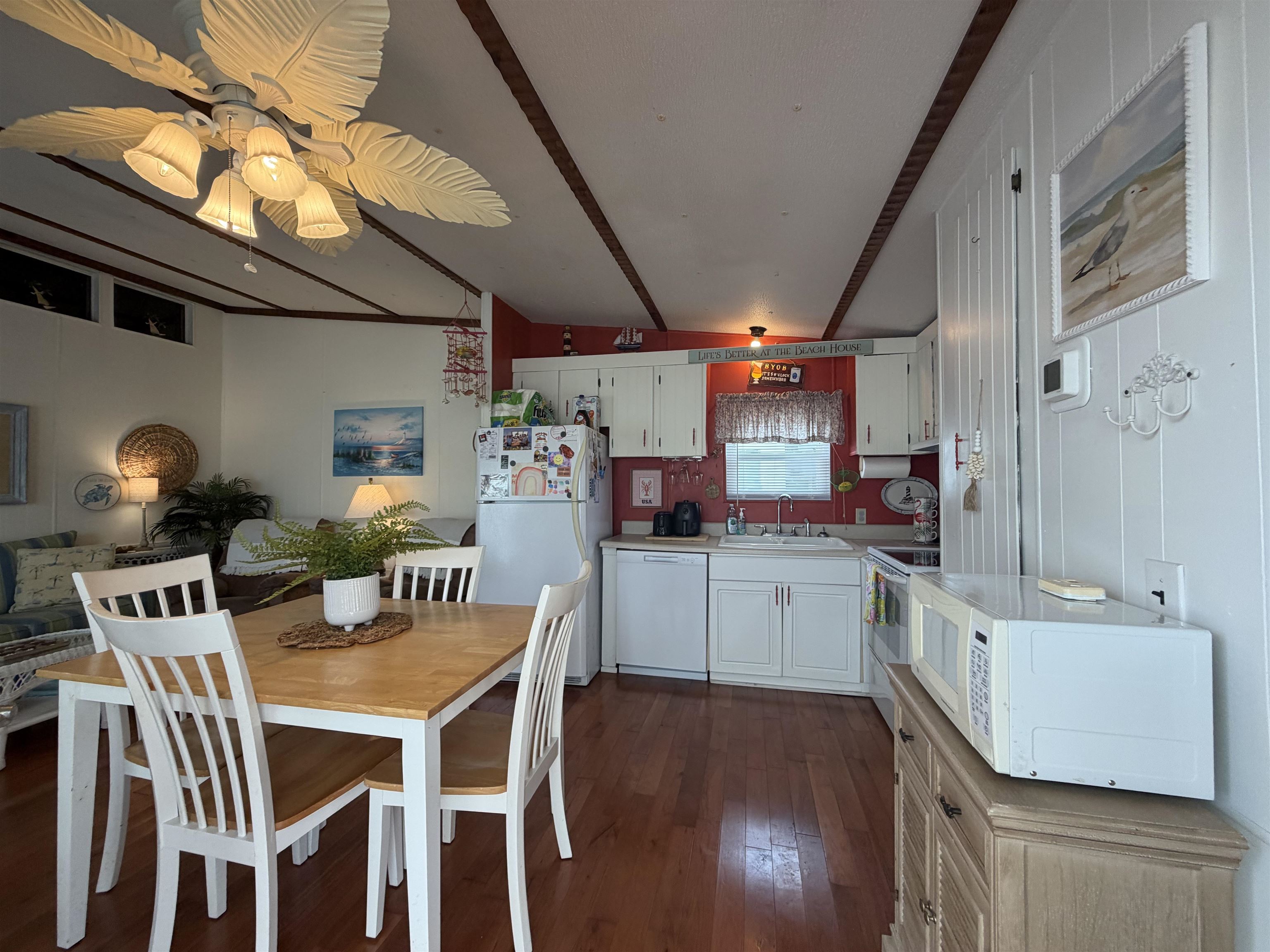 1722 Falcon Property Photo 2