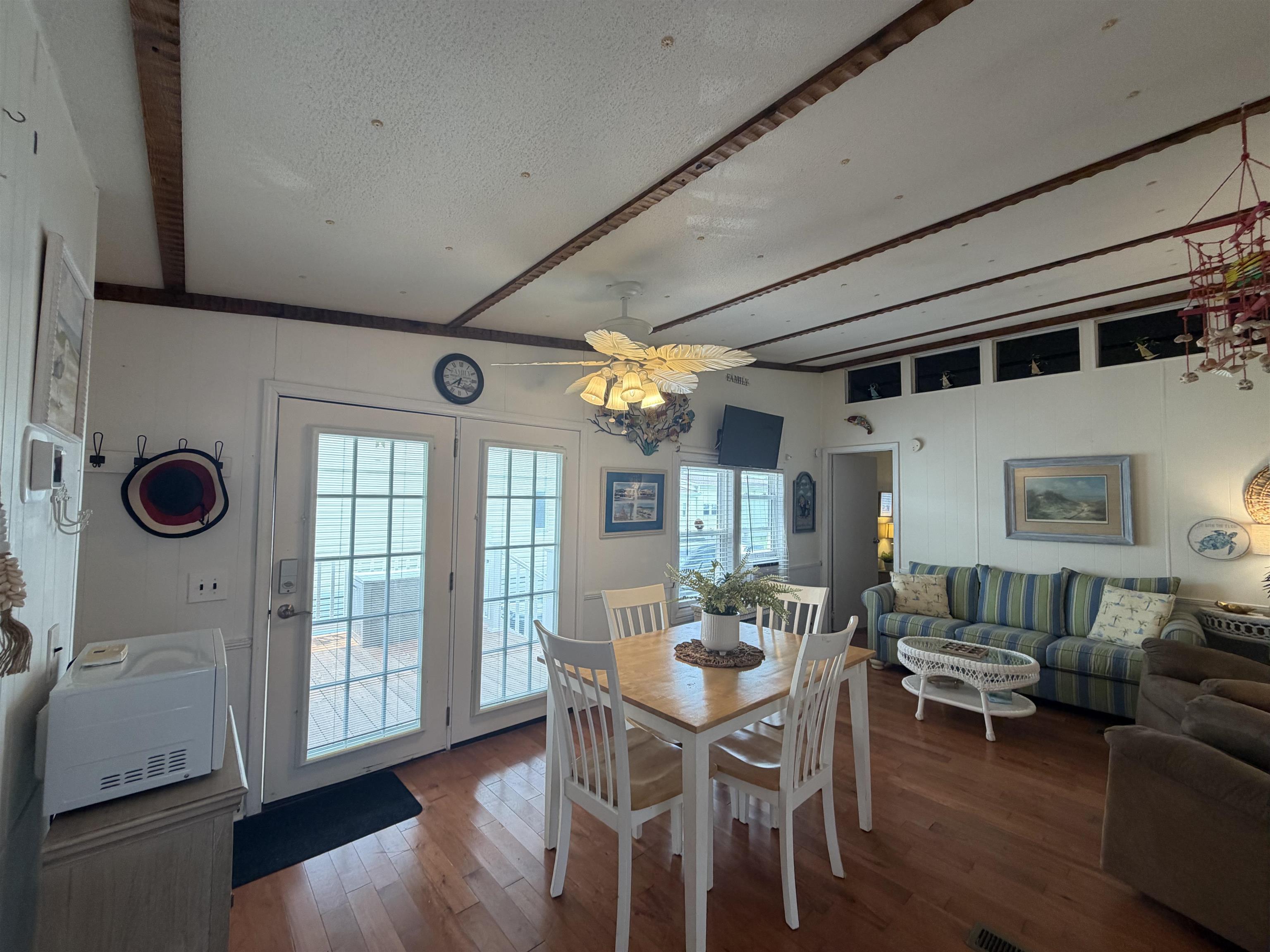1722 Falcon Property Photo 6