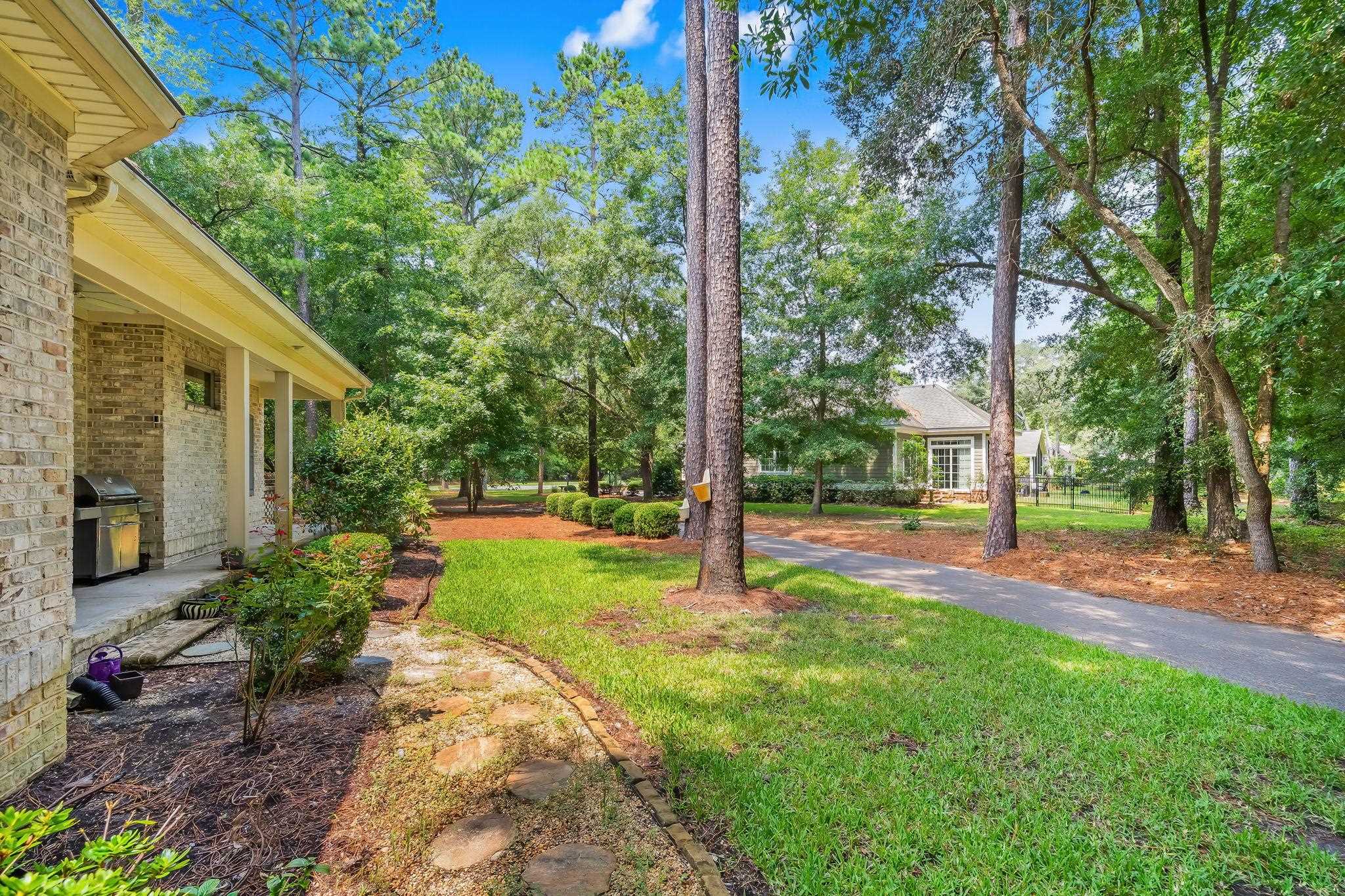 25 Fairway Ln. Property Photo 34