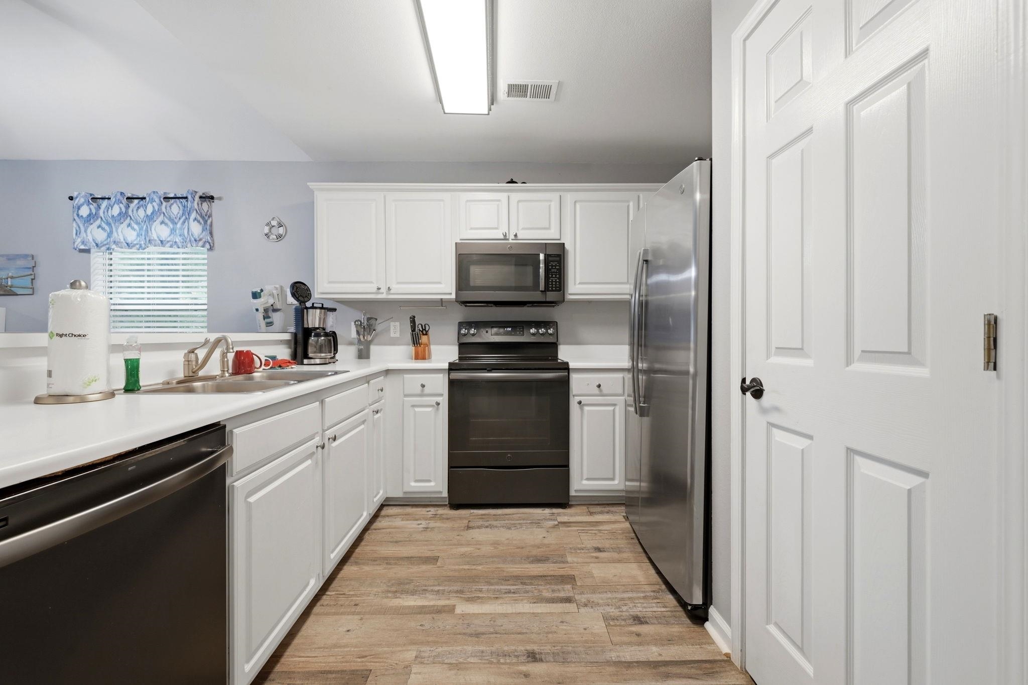 1266 River Oaks Dr. Property Photo 13