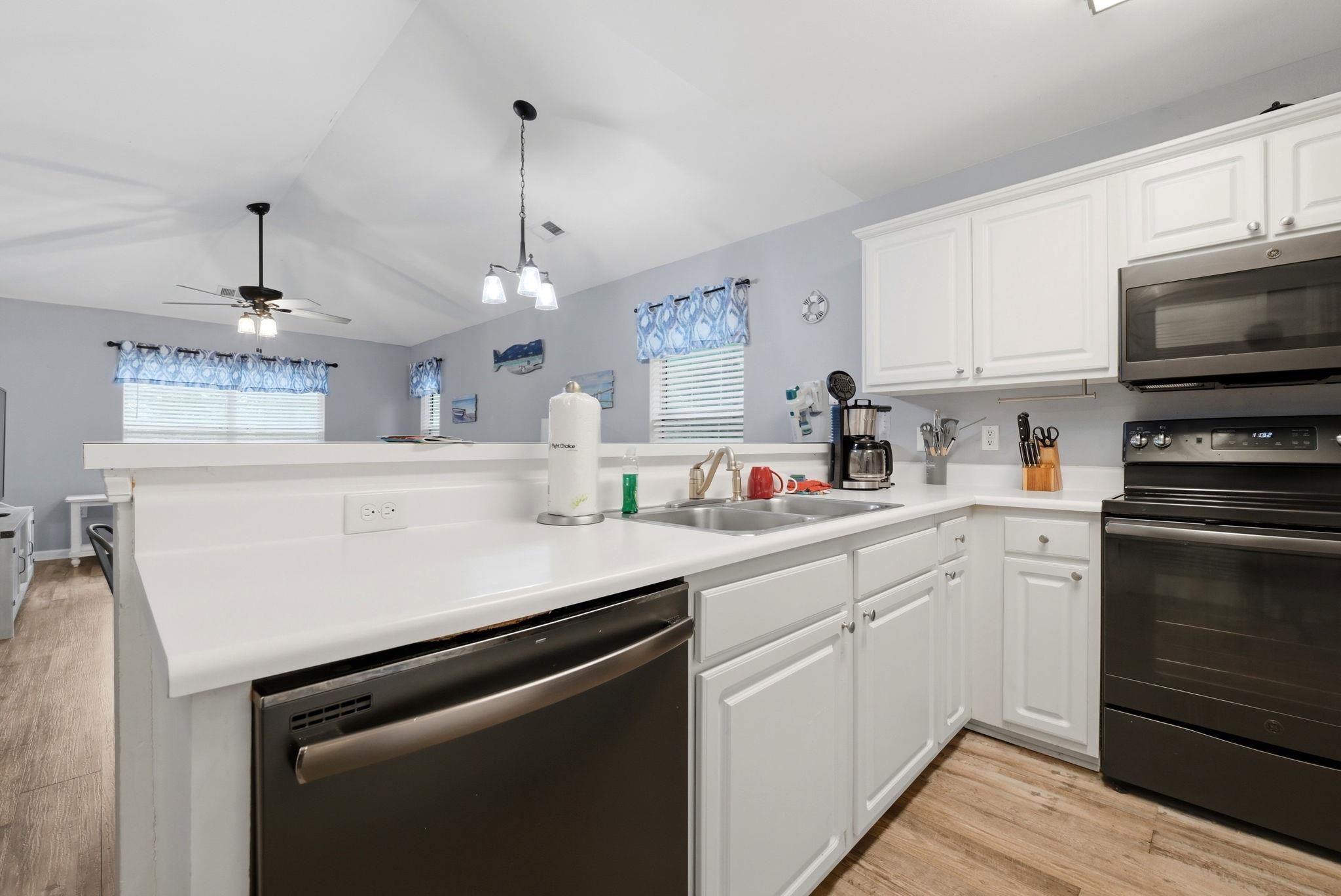 1266 River Oaks Dr. Property Photo 14