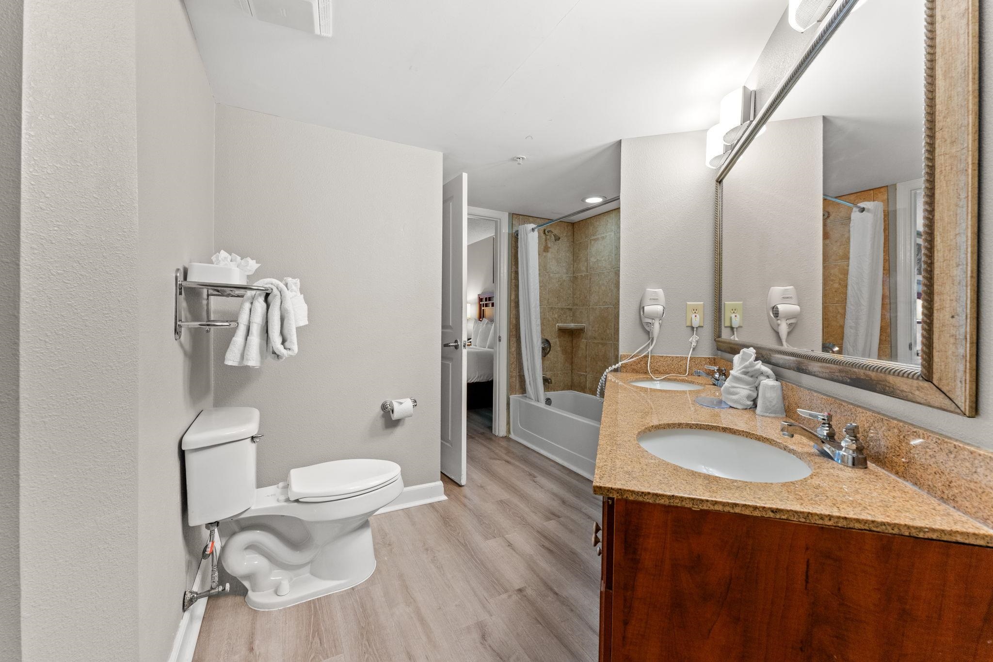5200 N Ocean Blvd. Property Photo 14