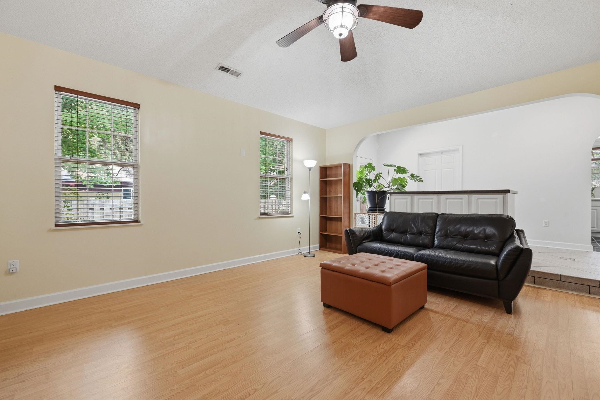 810 Brenda Pl. Property Photo 15