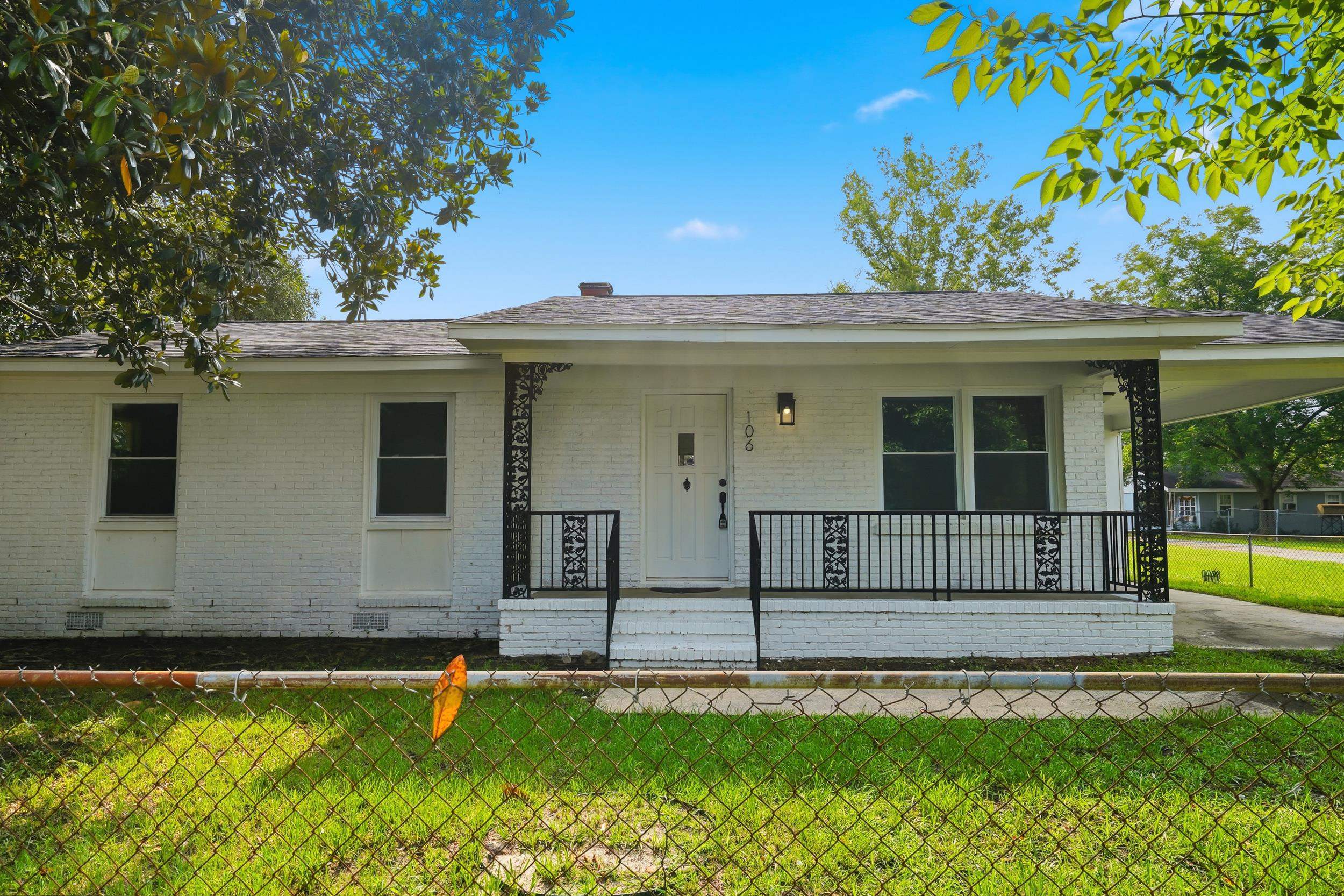 106 Fladger St. Property Photo 3