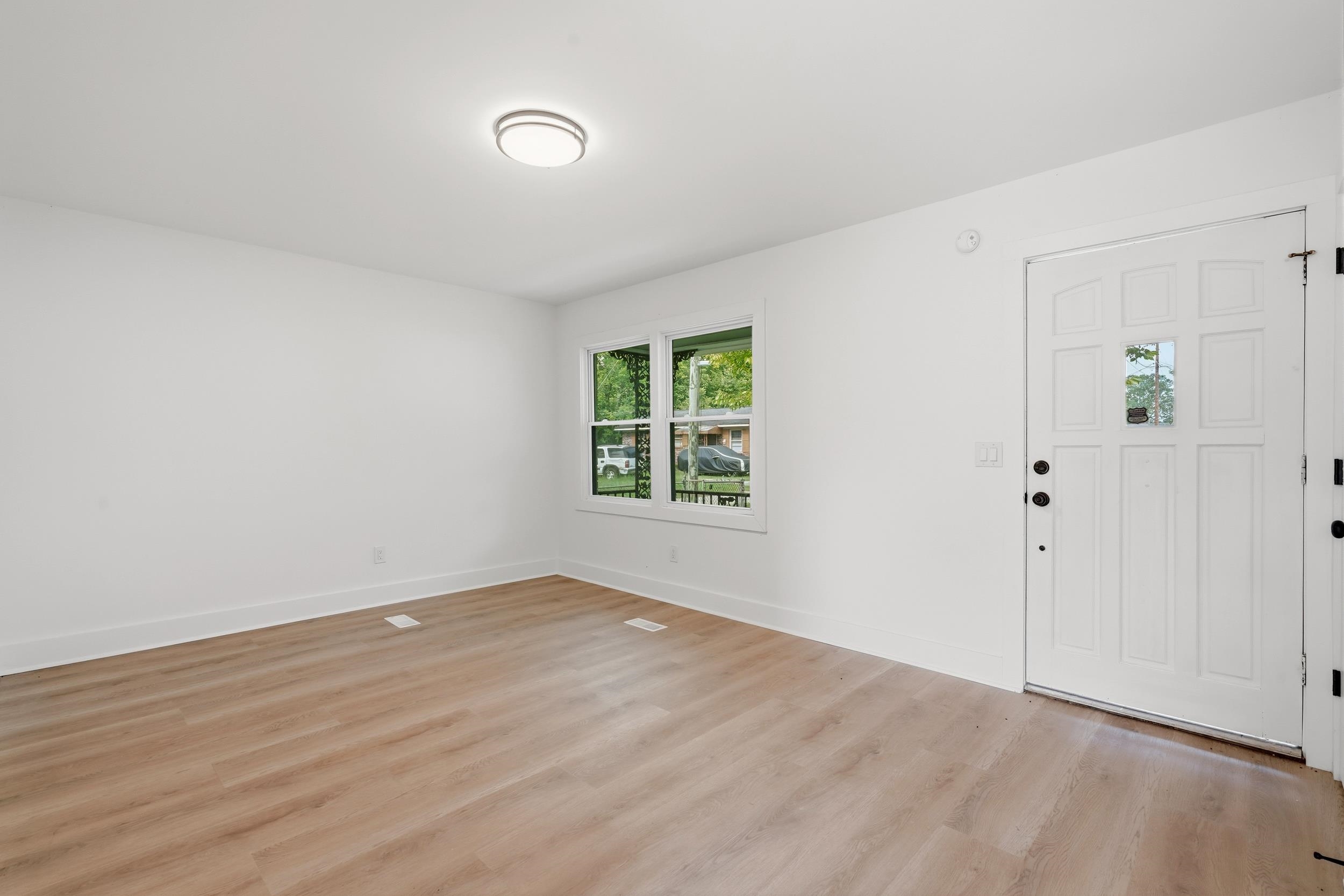 106 Fladger St. Property Photo 14