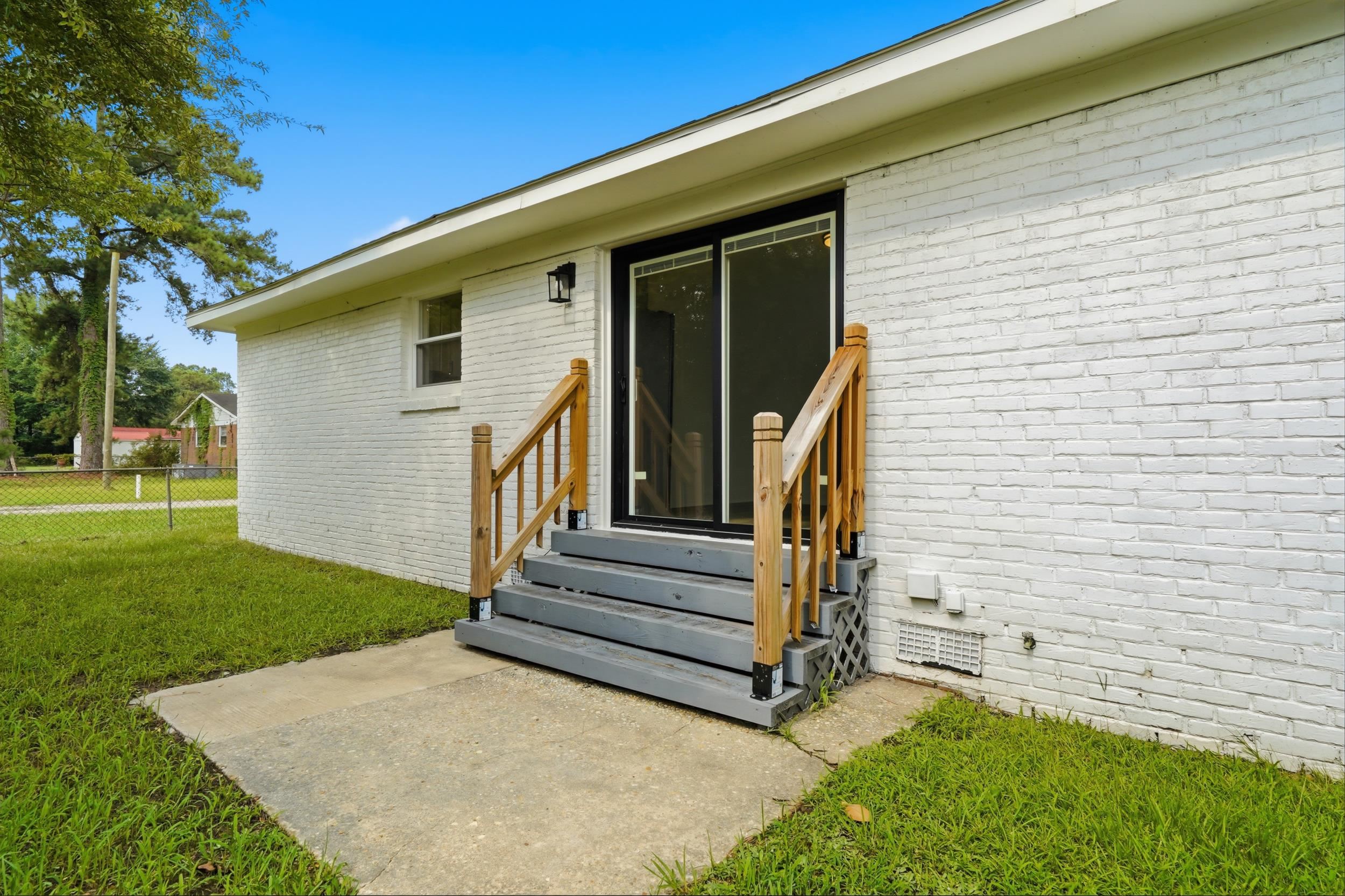 106 Fladger St. Property Photo 23