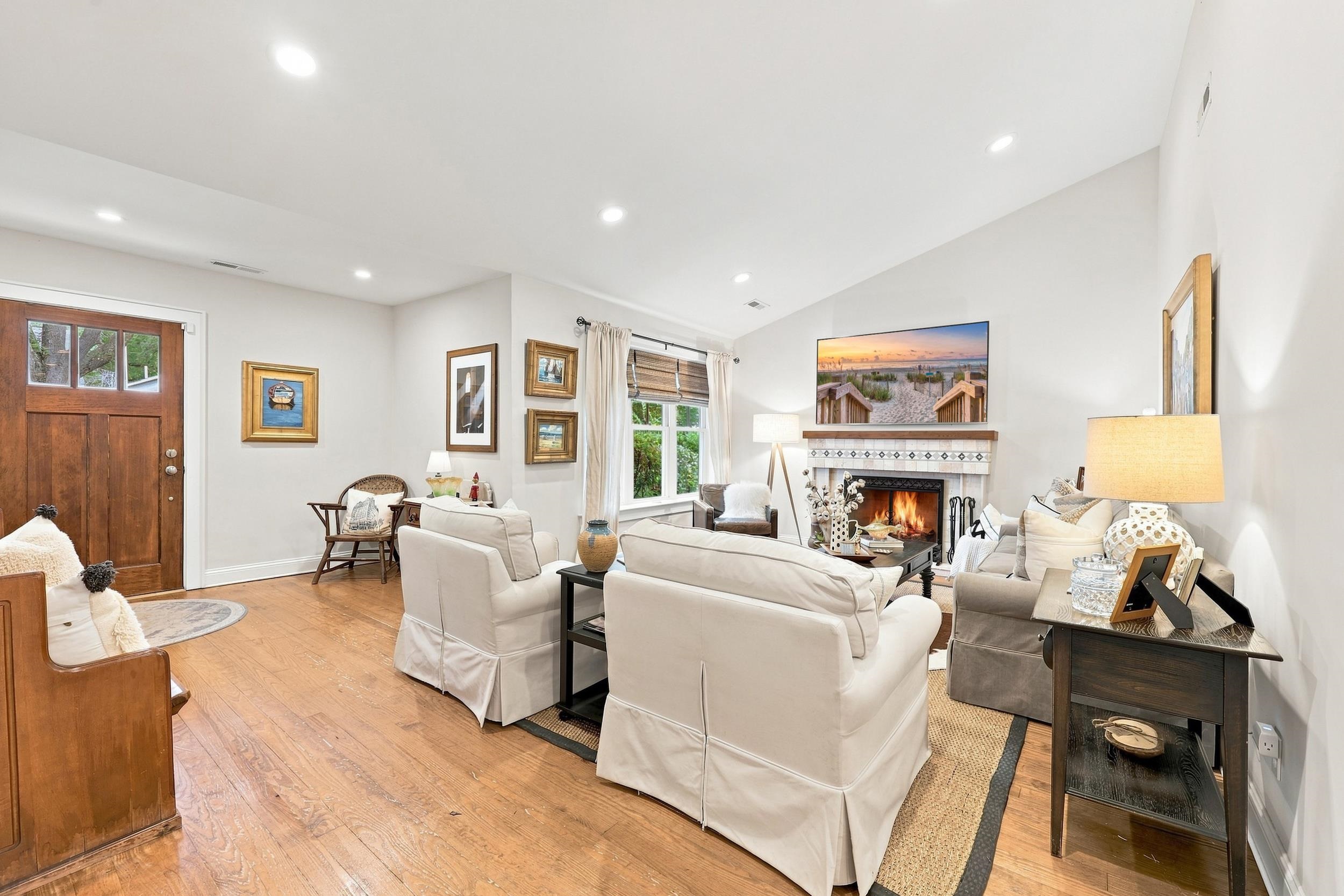 406 Queen St. Property Photo 6