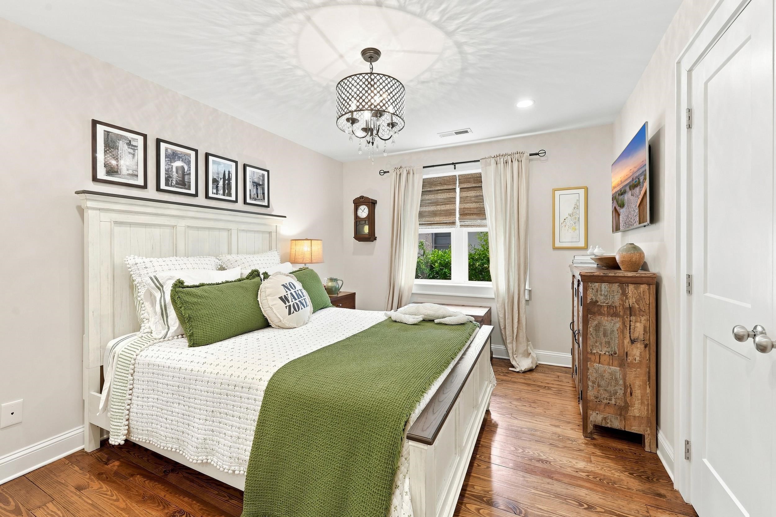 406 Queen St. Property Photo 15