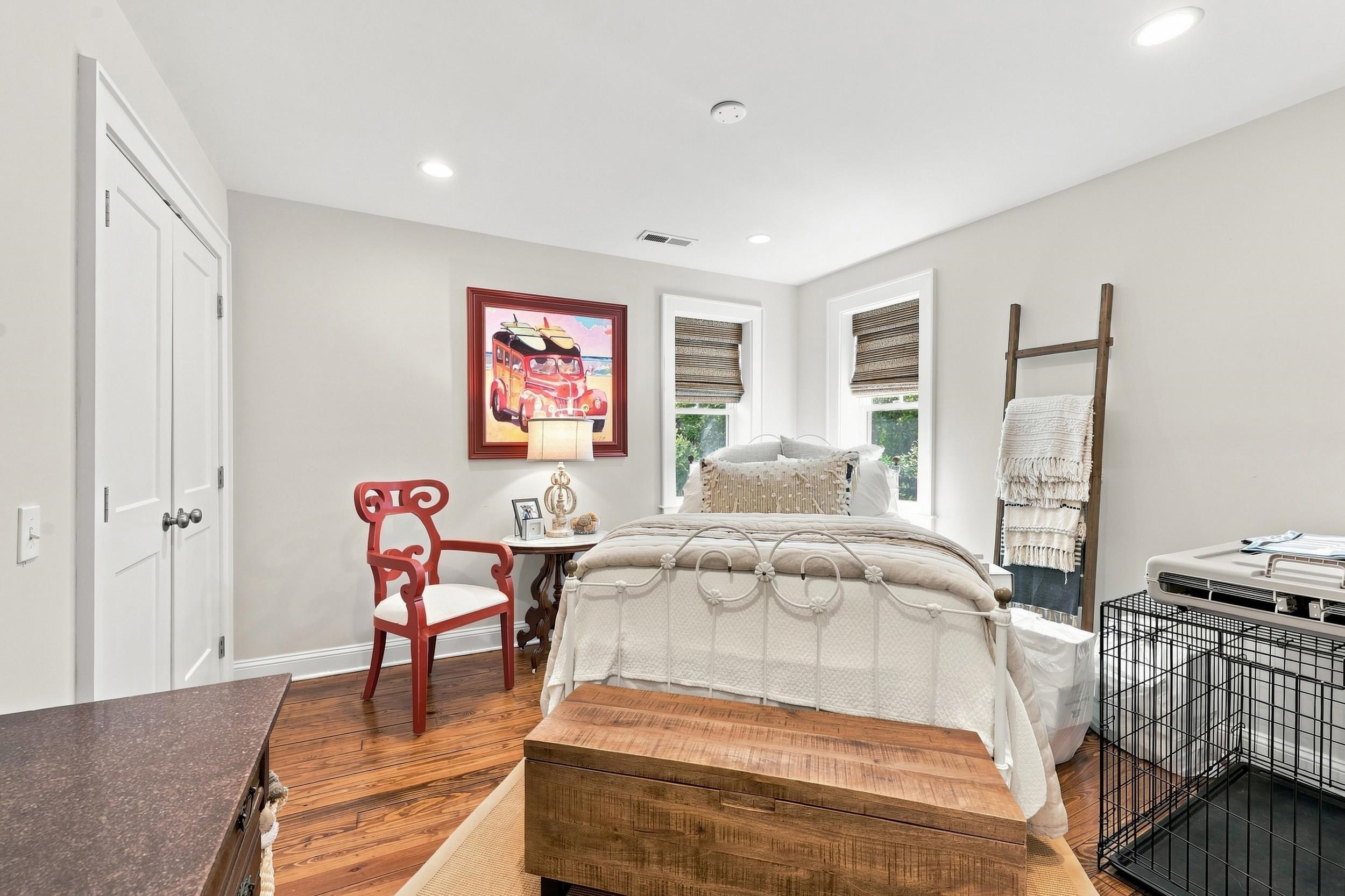 406 Queen St. Property Photo 17
