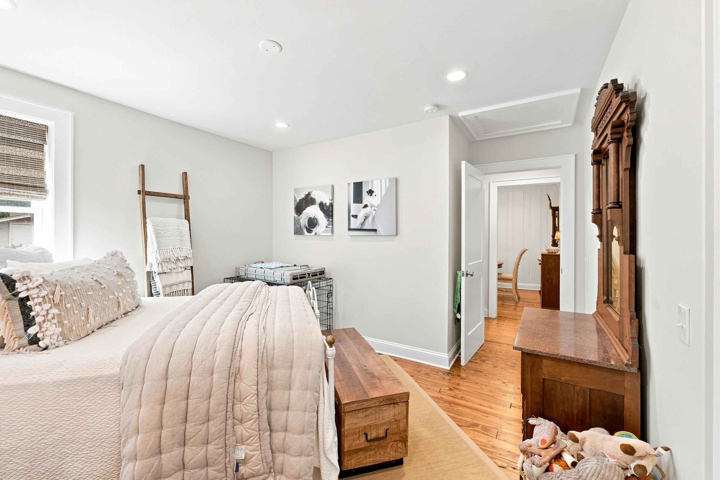 406 Queen St. Property Photo 18