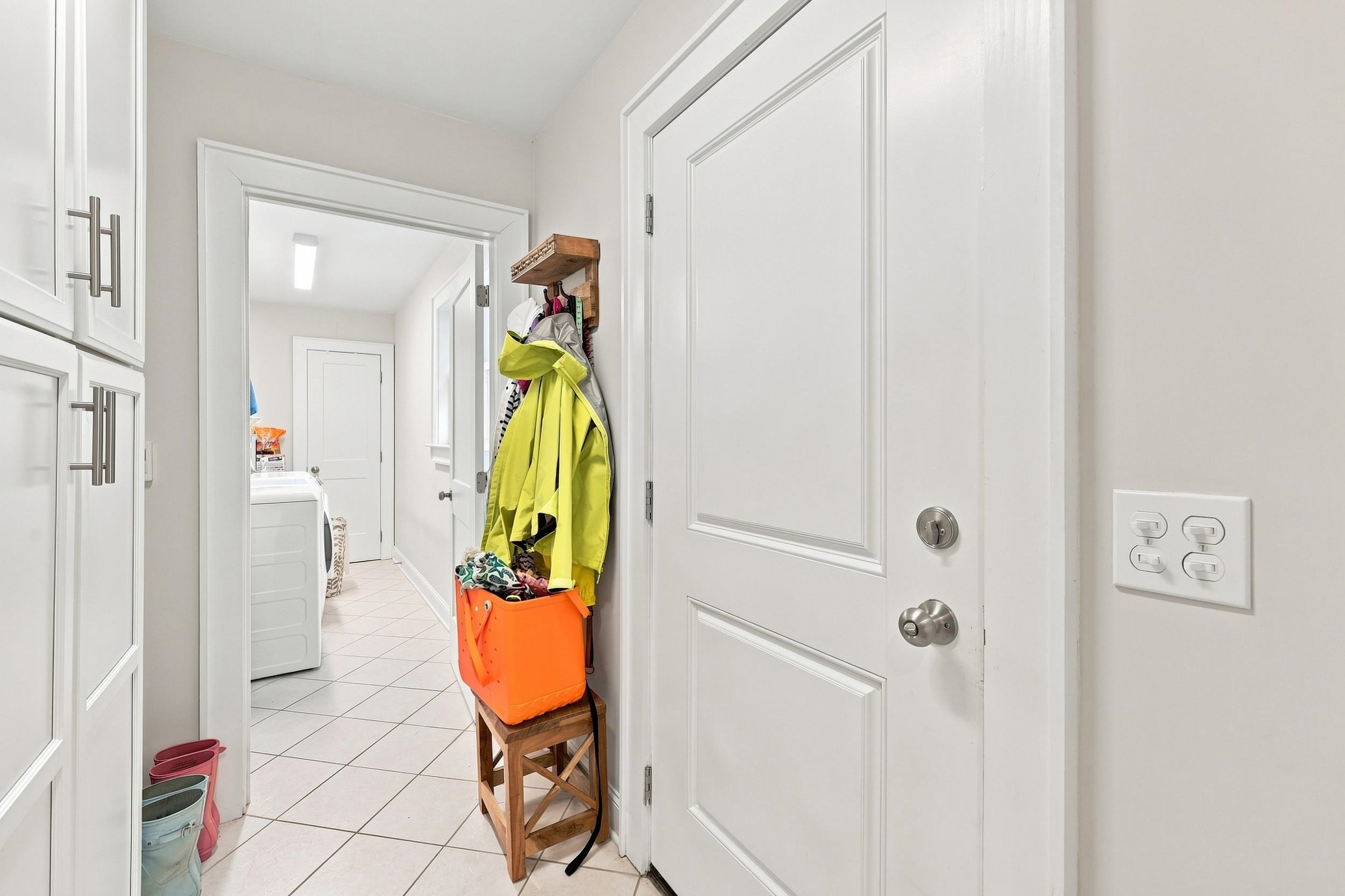 406 Queen St. Property Photo 23