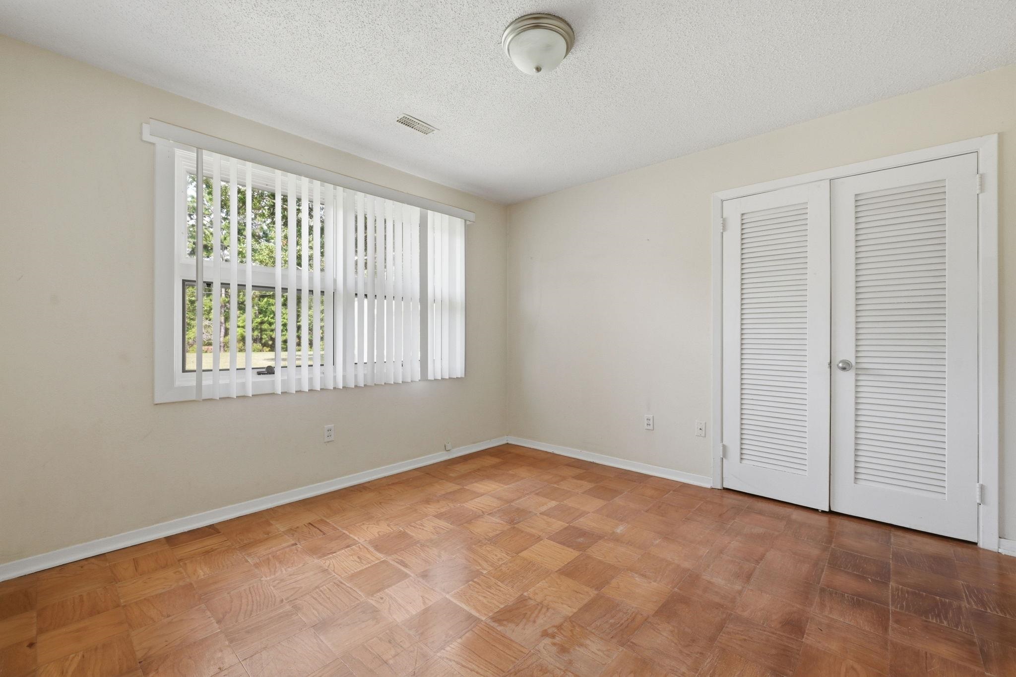 3841 Spruce Dr. Property Photo 18