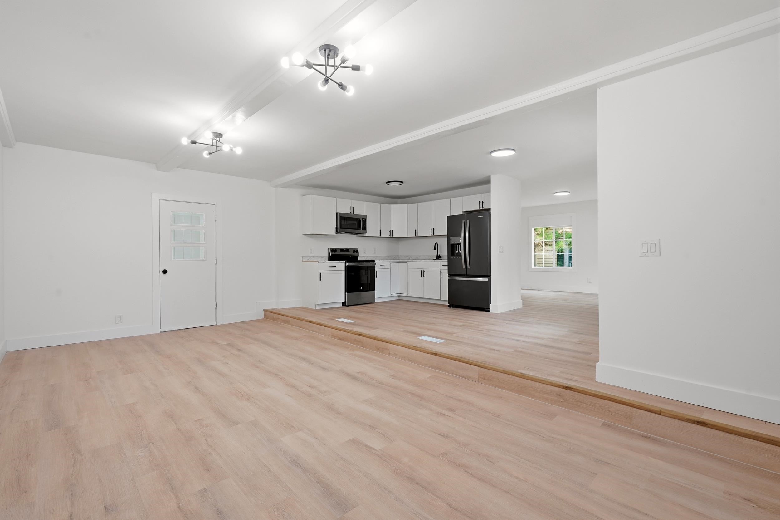 200 E Pickens St. Property Photo 12