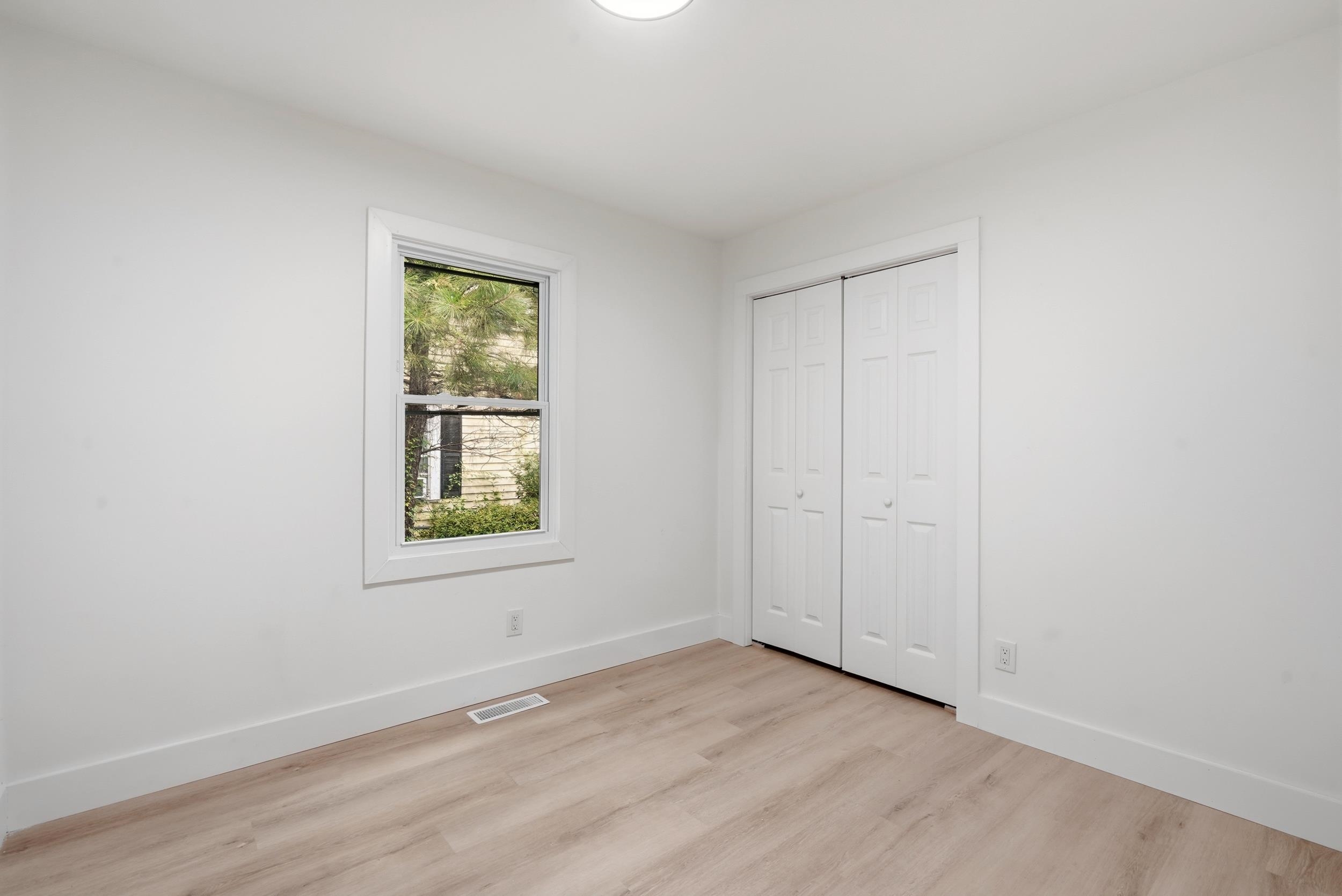 200 E Pickens St. Property Photo 15