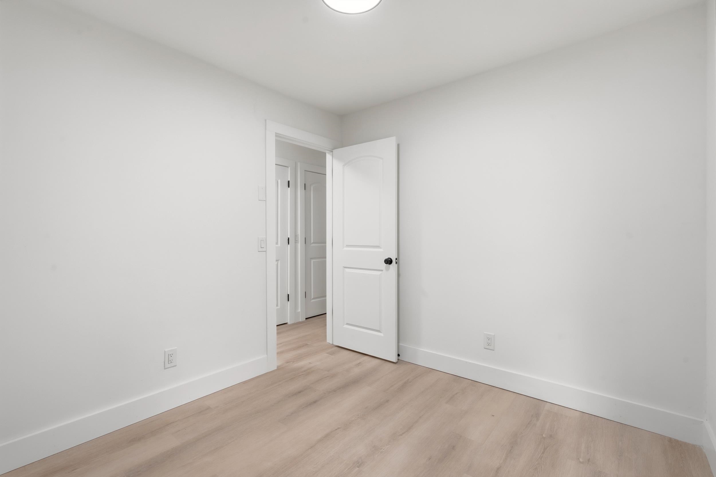 200 E Pickens St. Property Photo 16