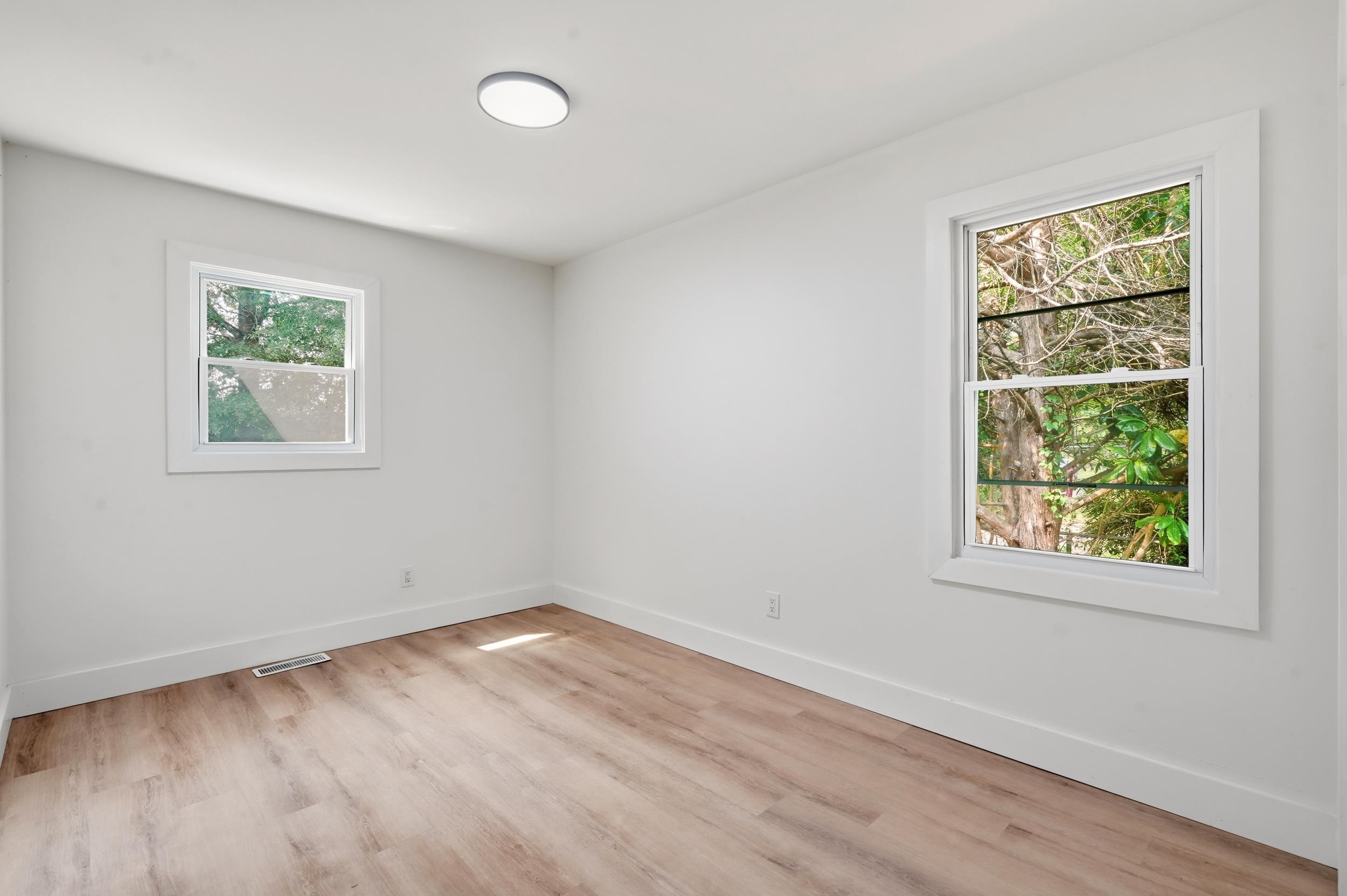 200 E Pickens St. Property Photo 17
