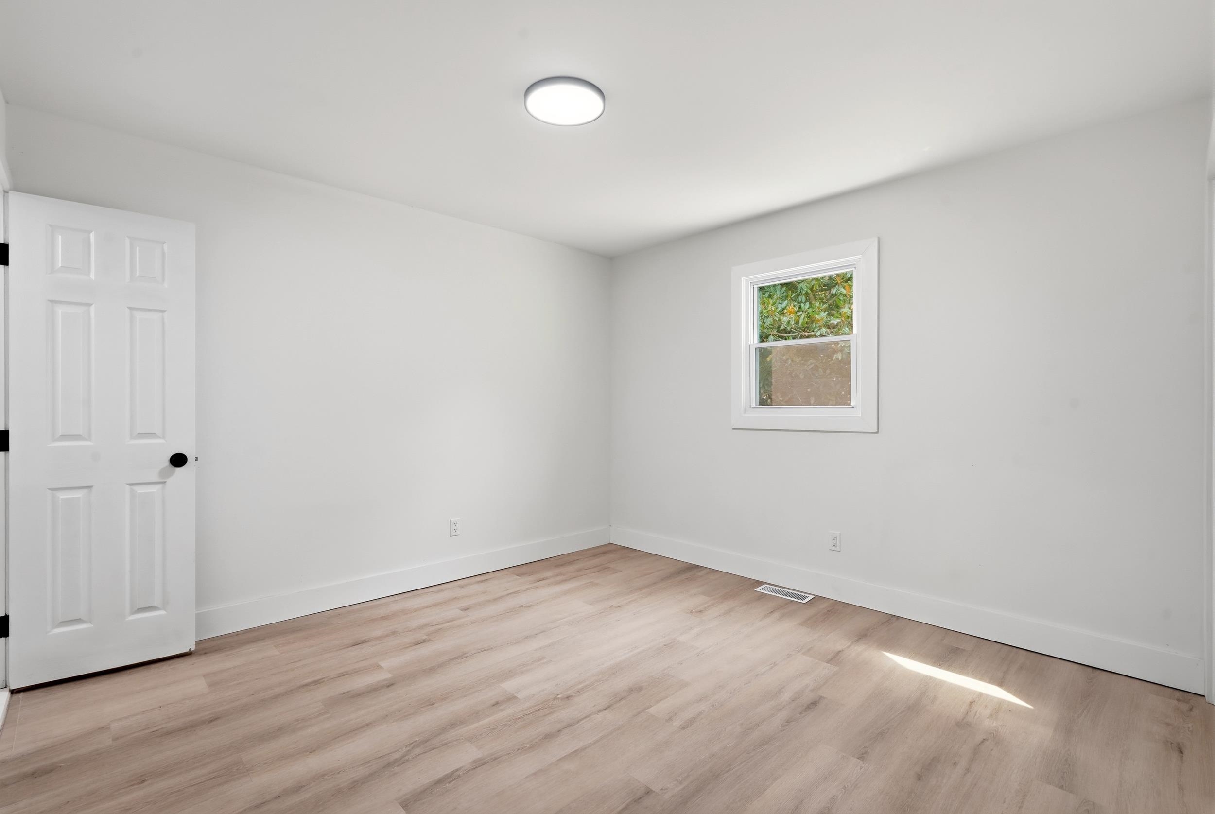 200 E Pickens St. Property Photo 19