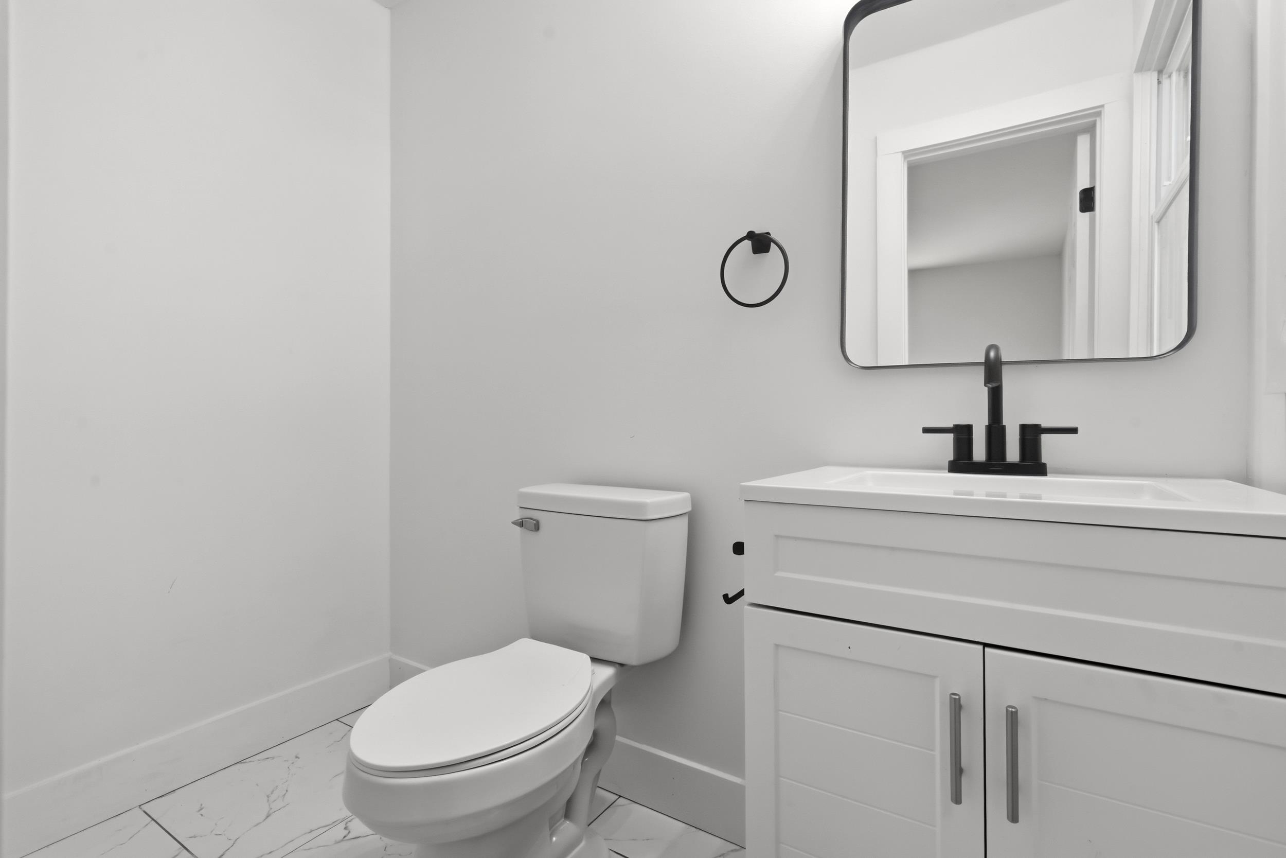200 E Pickens St. Property Photo 22