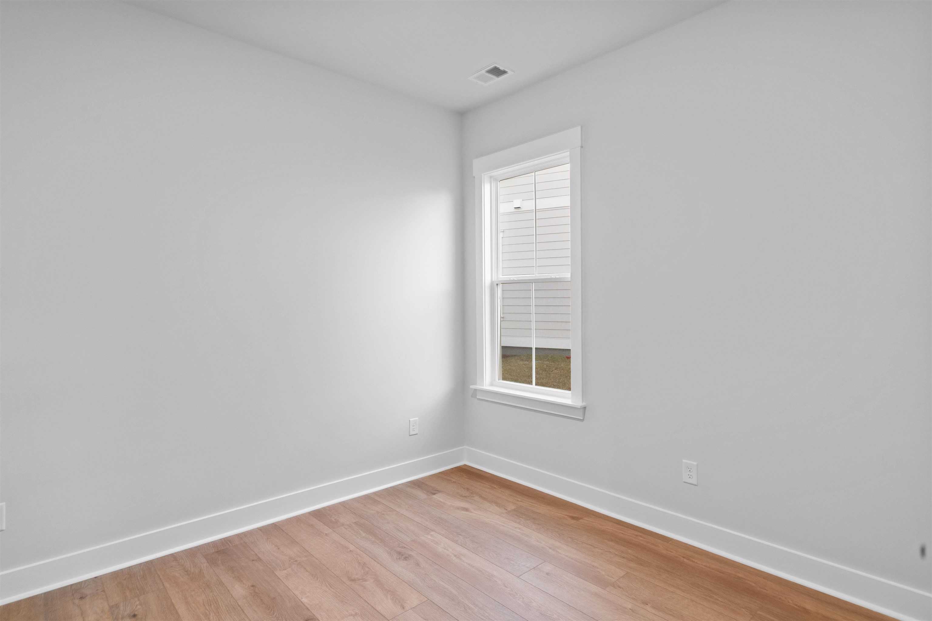 203 Atlantic Breeze St. Property Photo 13