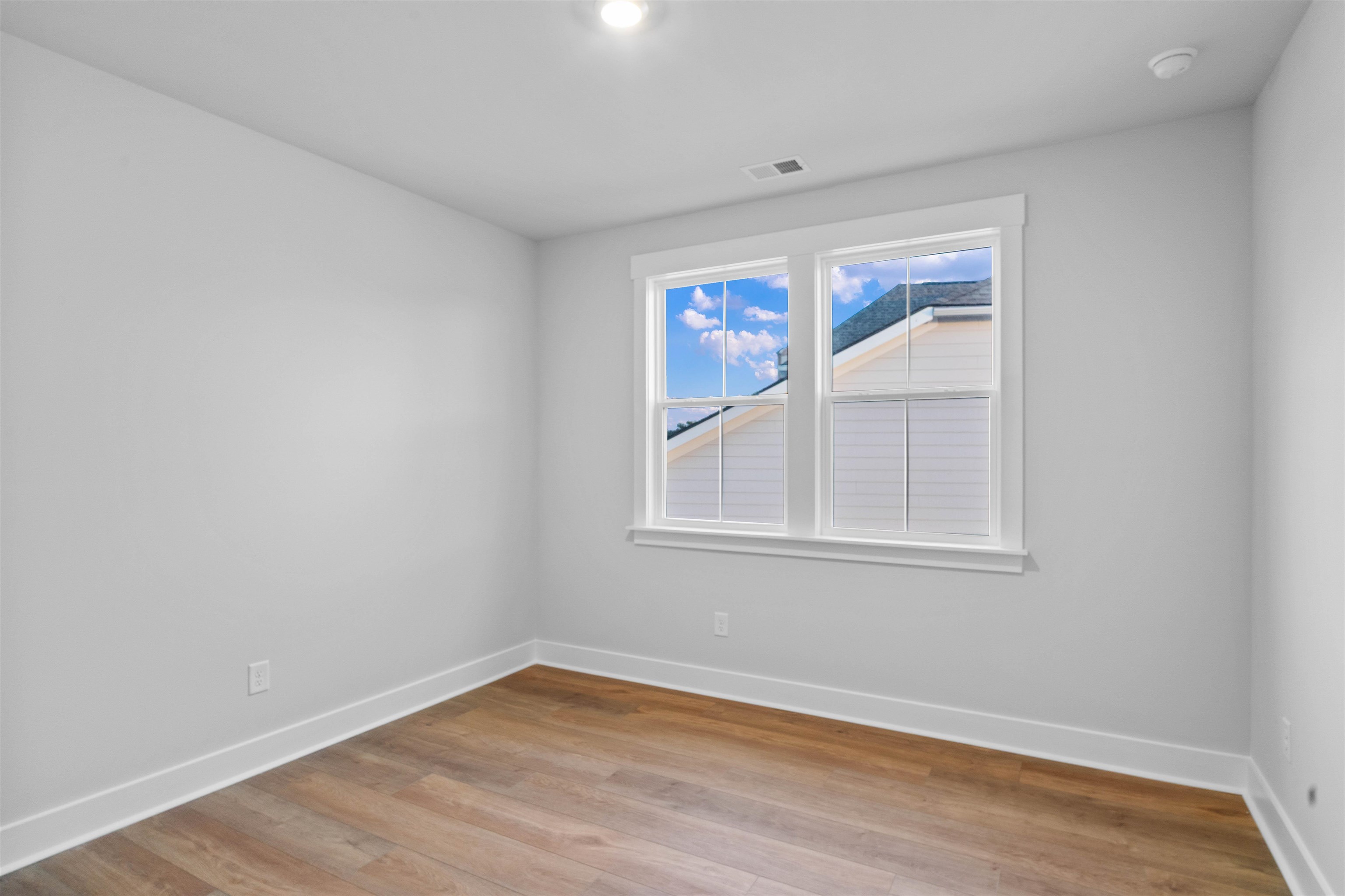 203 Atlantic Breeze St. Property Photo 15