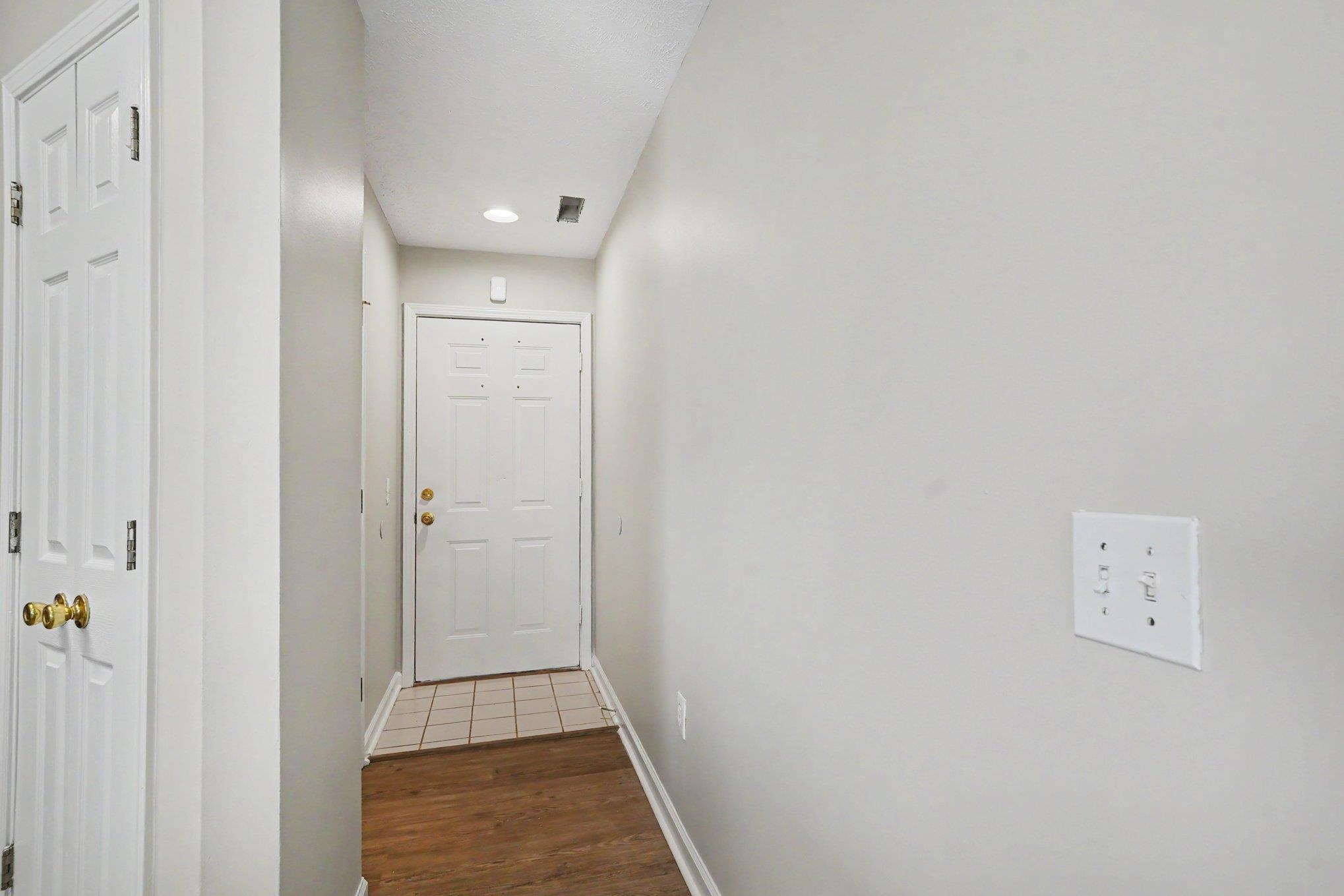 537 White River Dr. Property Photo 4