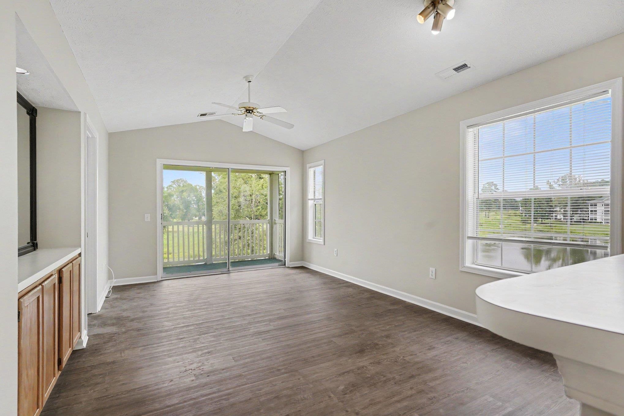 537 White River Dr. Property Photo 8