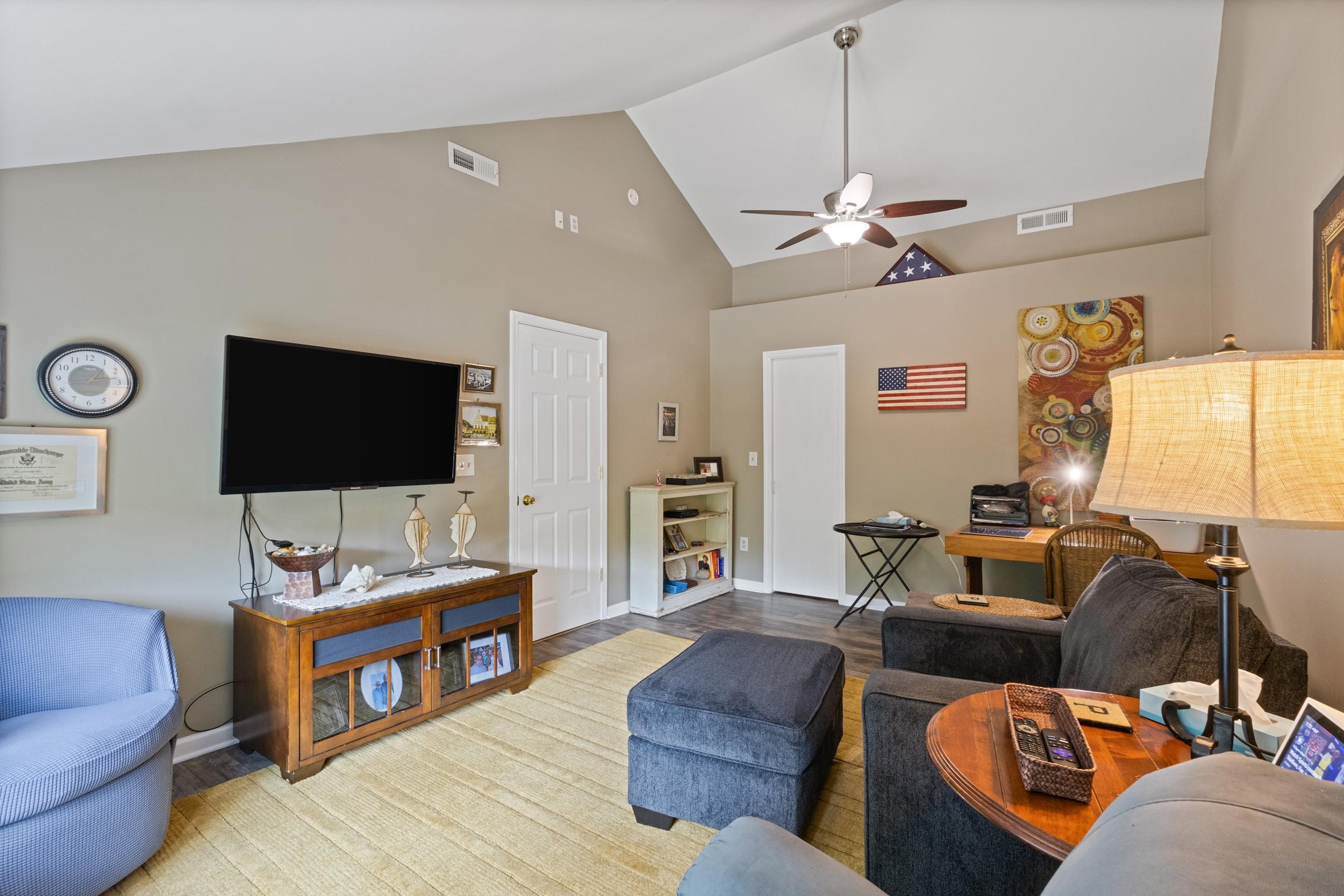 2276 Vereen Circle Property Photo 32