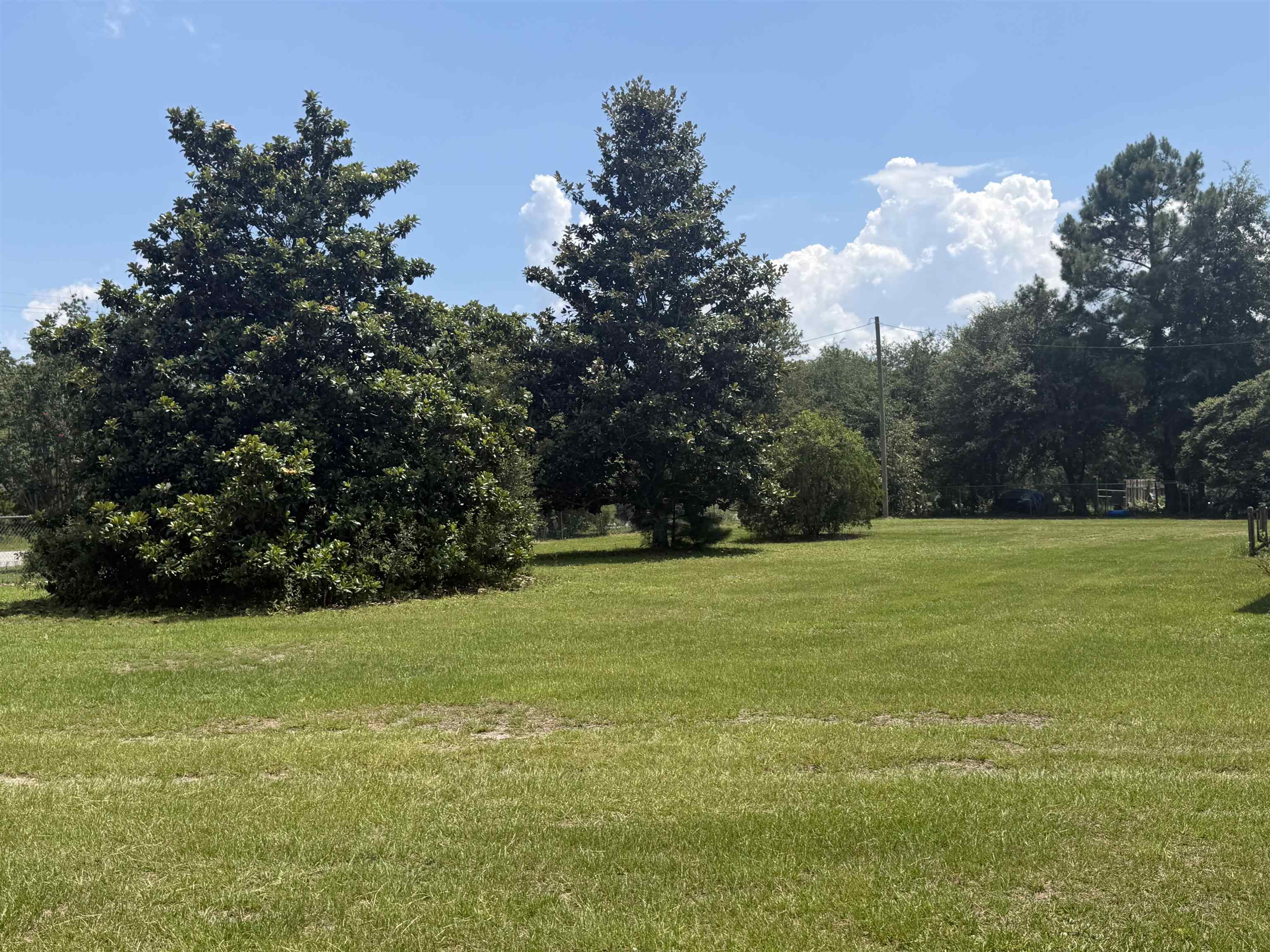 2010 Heritage Rd. Property Photo 2