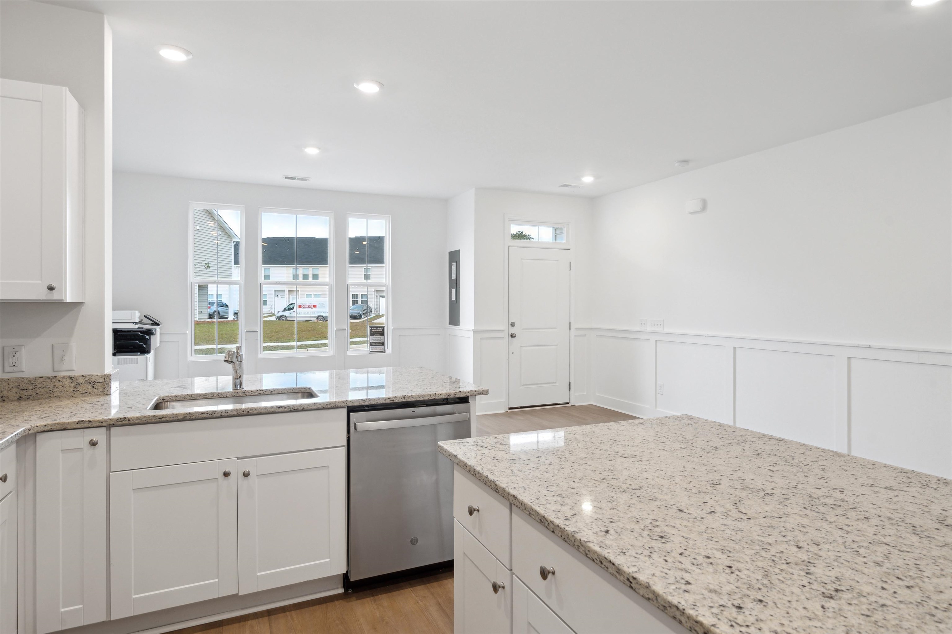 333 Deer Ridge Way Property Photo 4