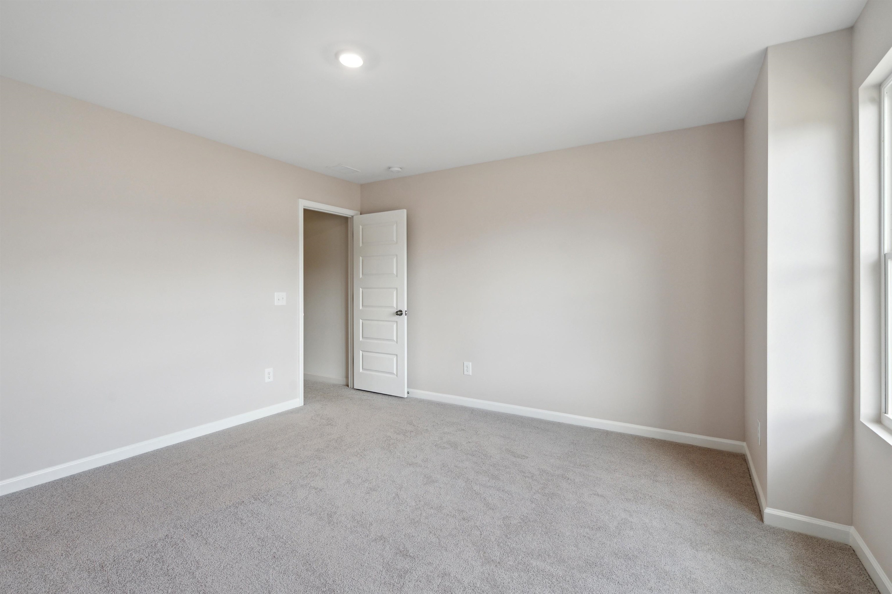 333 Deer Ridge Way Property Photo 15