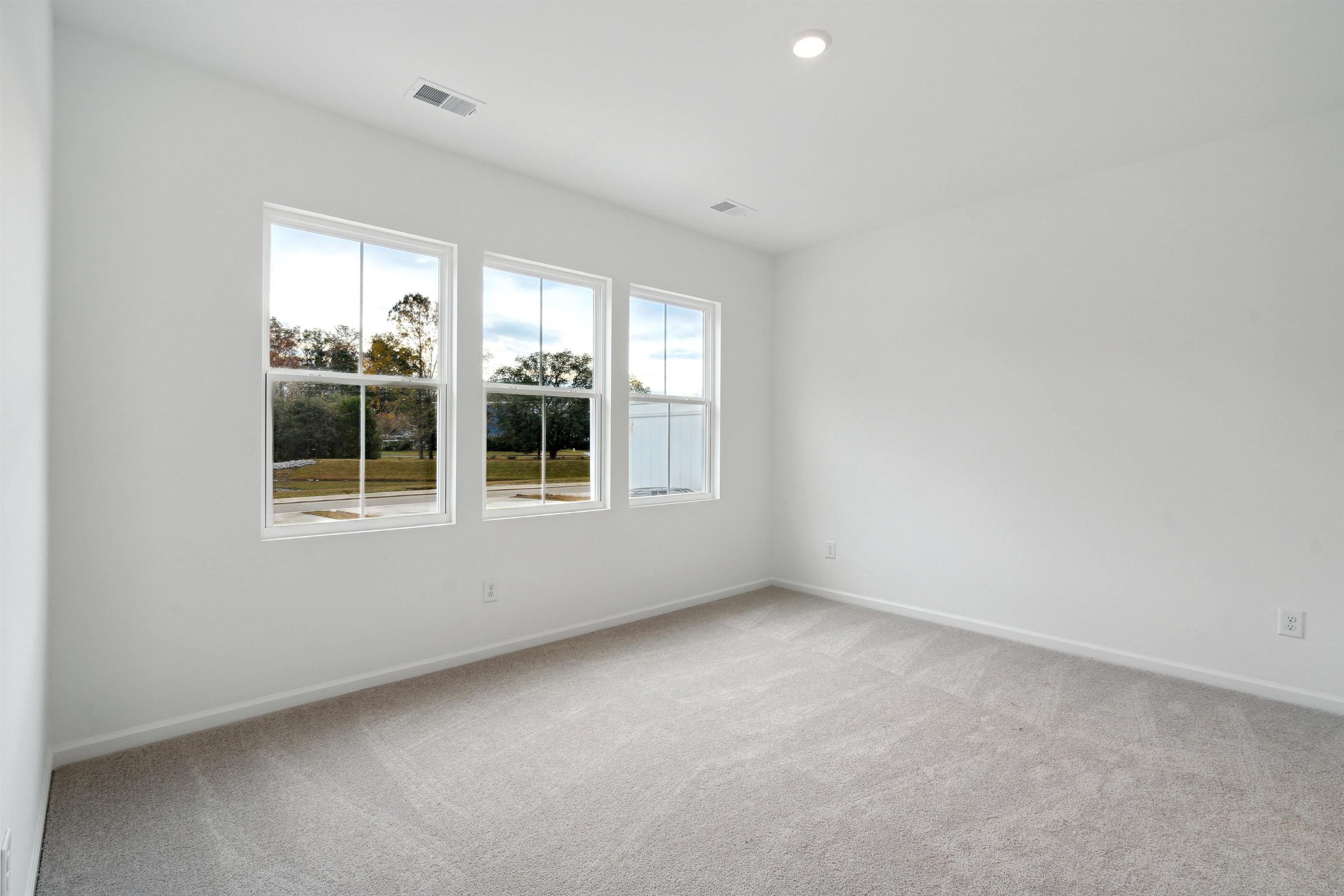 313 Deer Ridge Way Property Photo 6