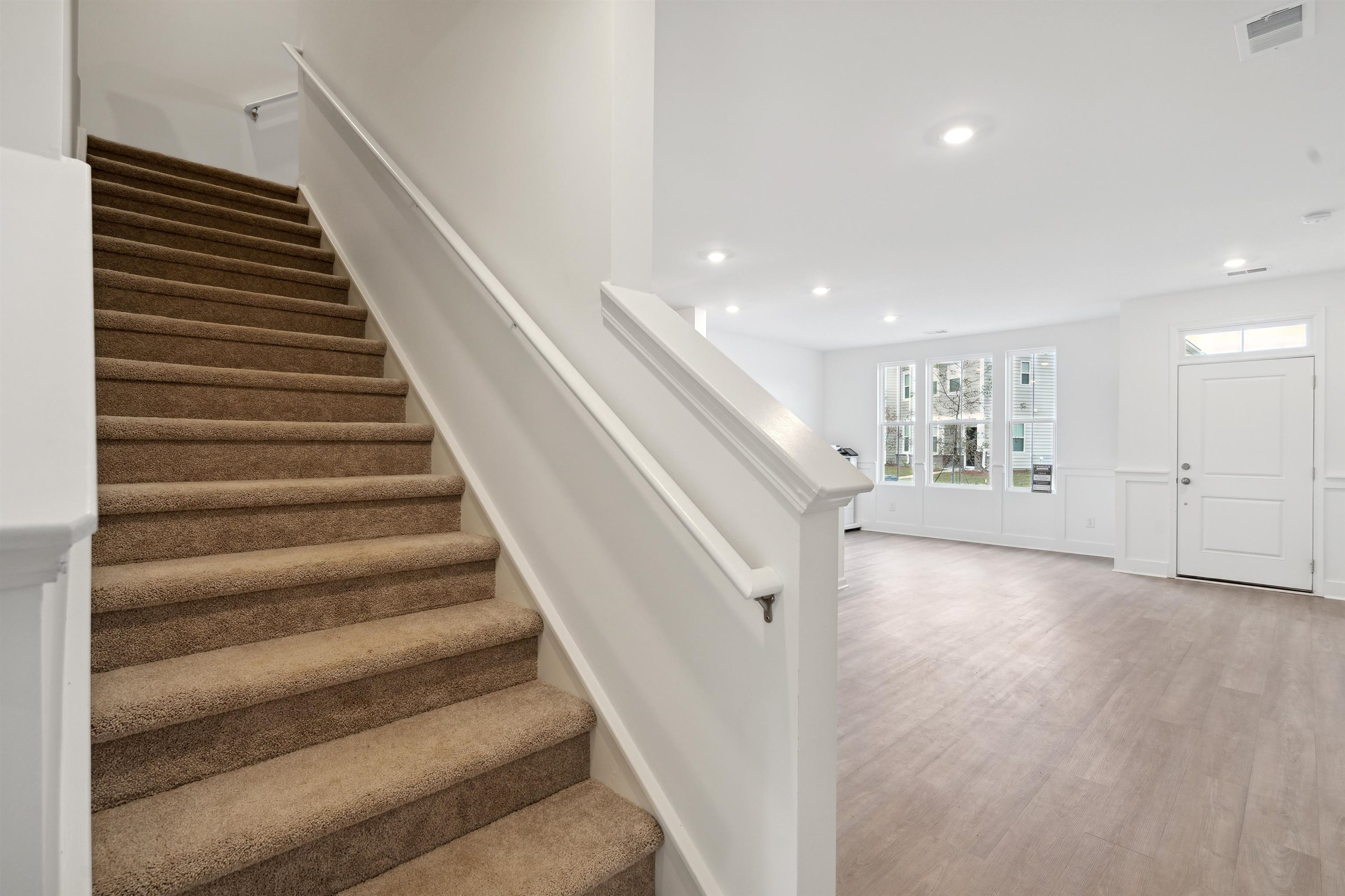313 Deer Ridge Way Property Photo 12