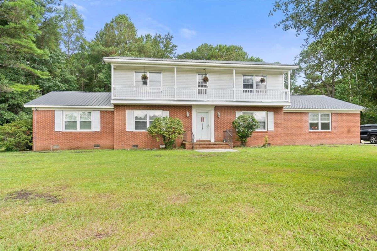 924 Tyler Rd. Property Photo 1