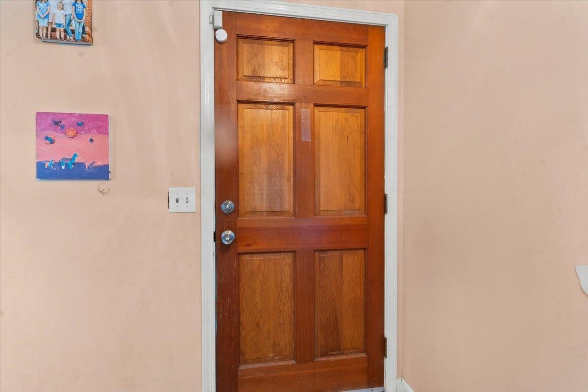 924 Tyler Rd. Property Photo 5