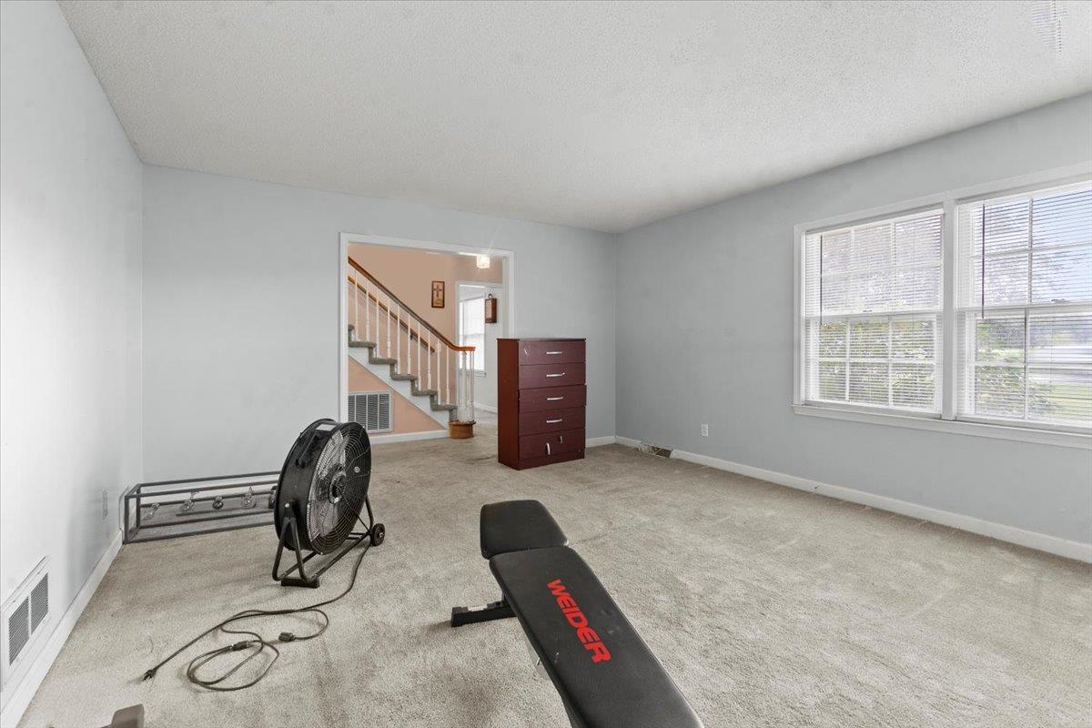 924 Tyler Rd. Property Photo 9