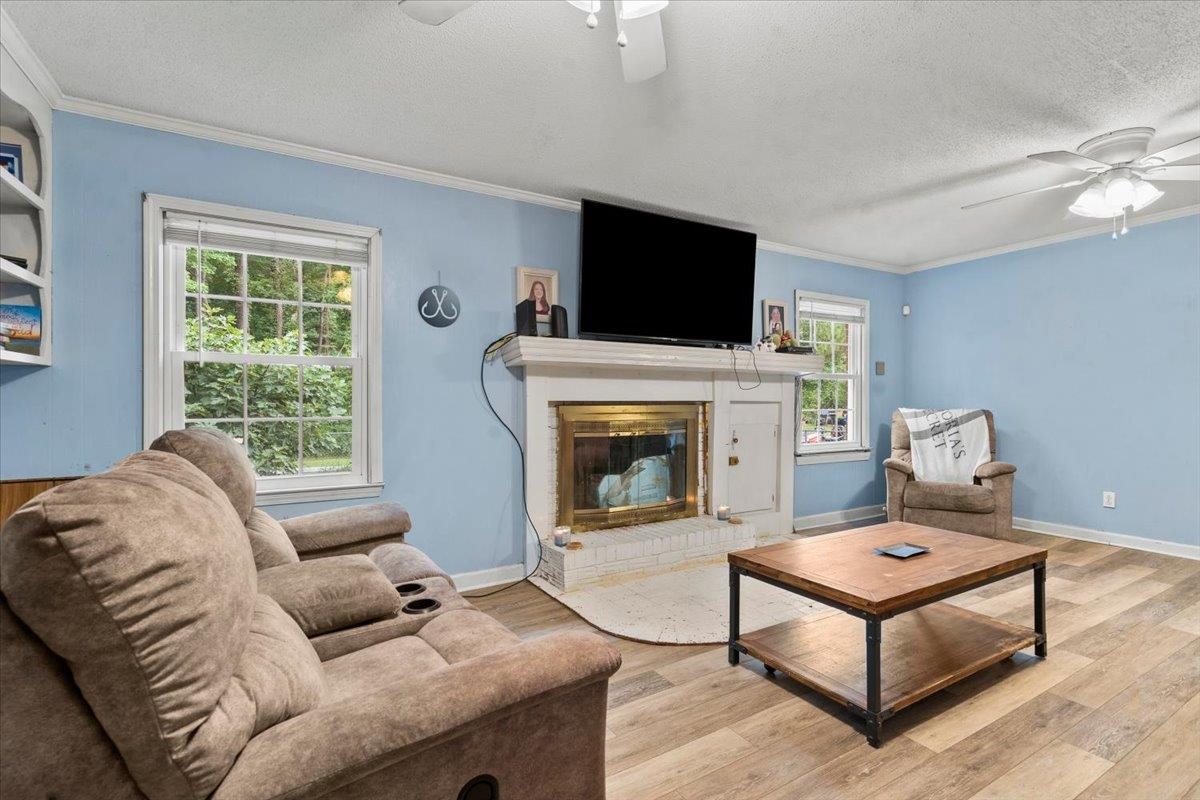 924 Tyler Rd. Property Photo 14