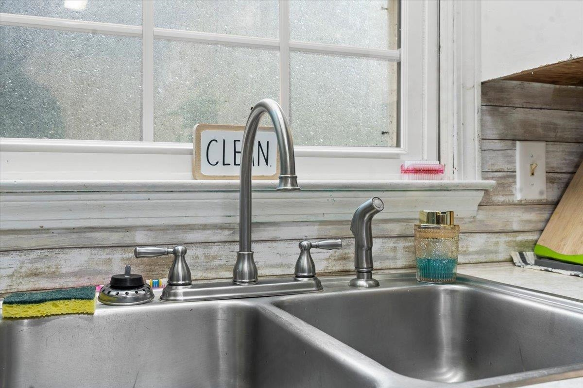 924 Tyler Rd. Property Photo 26