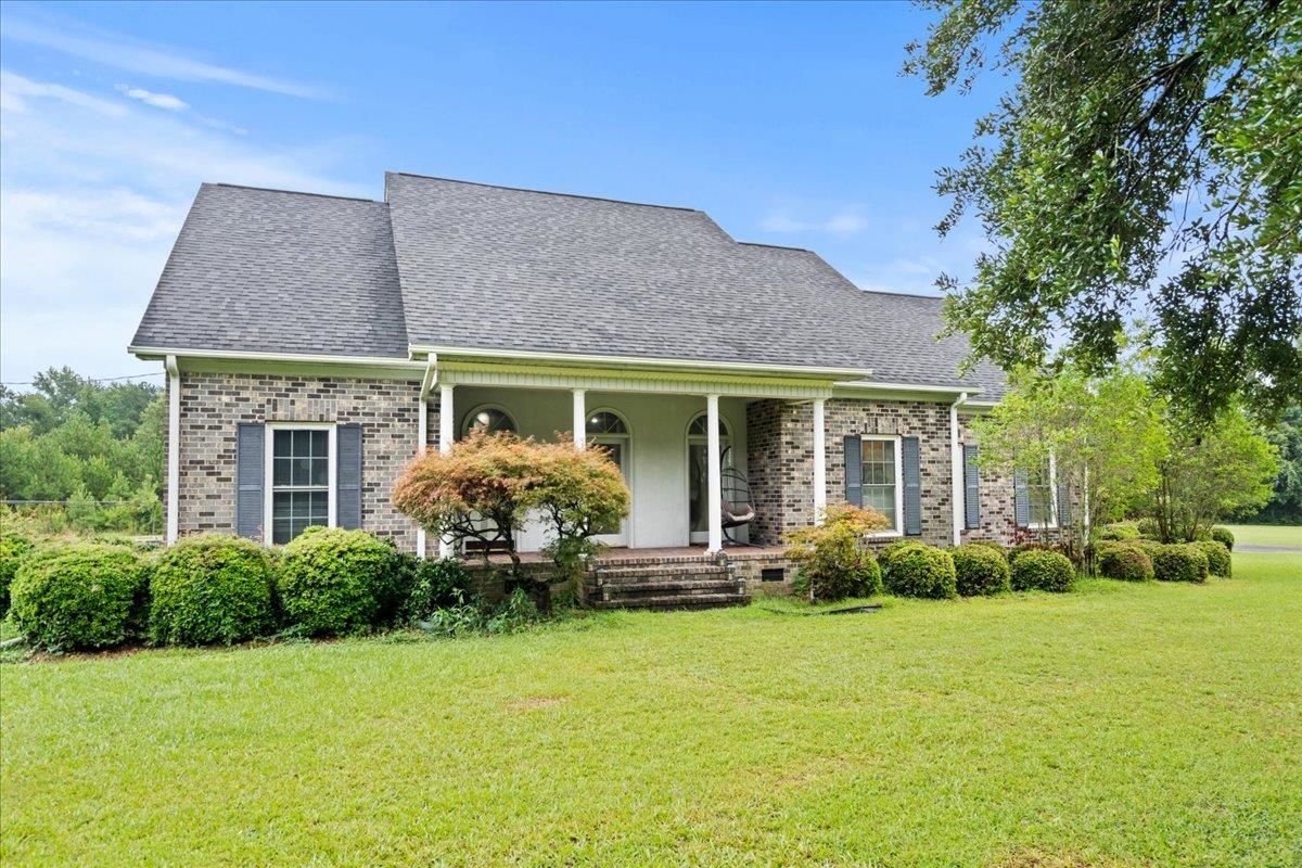 4044 Willow Creek Rd Property Photo 2