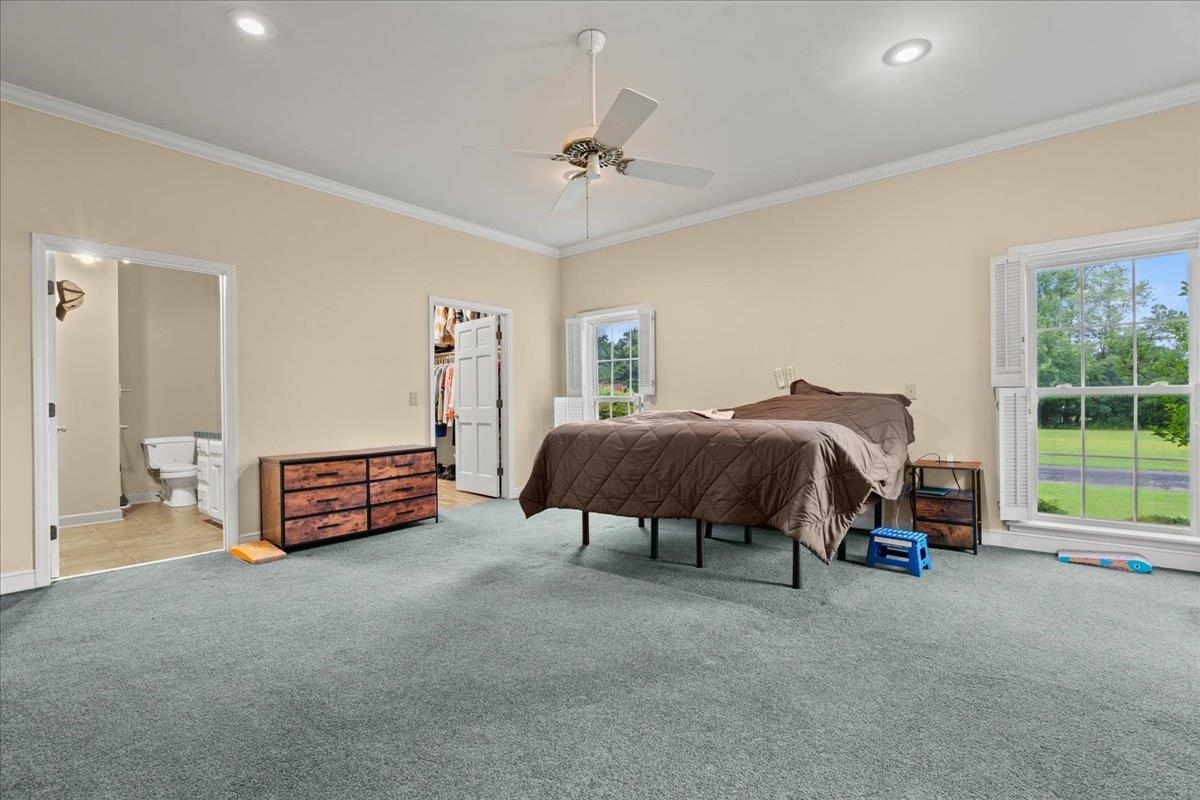 4044 Willow Creek Rd Property Photo 18