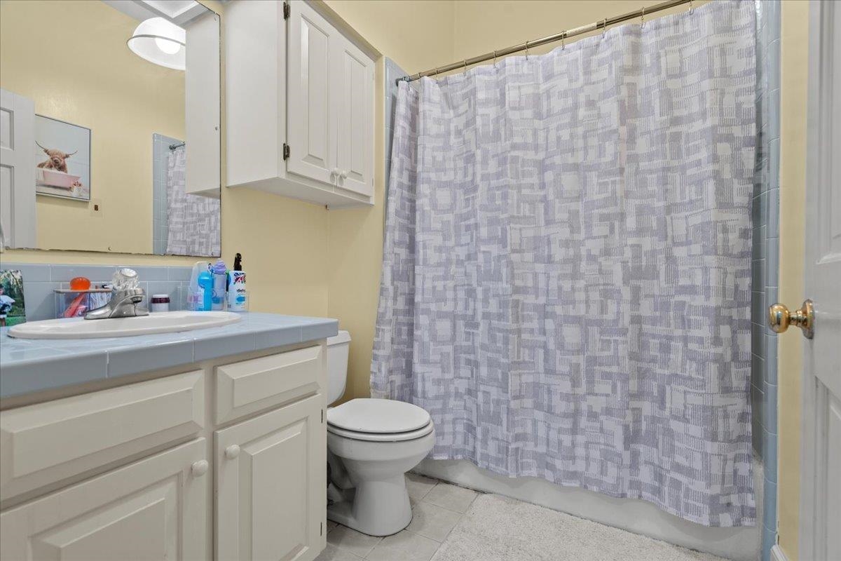 4044 Willow Creek Rd Property Photo 24