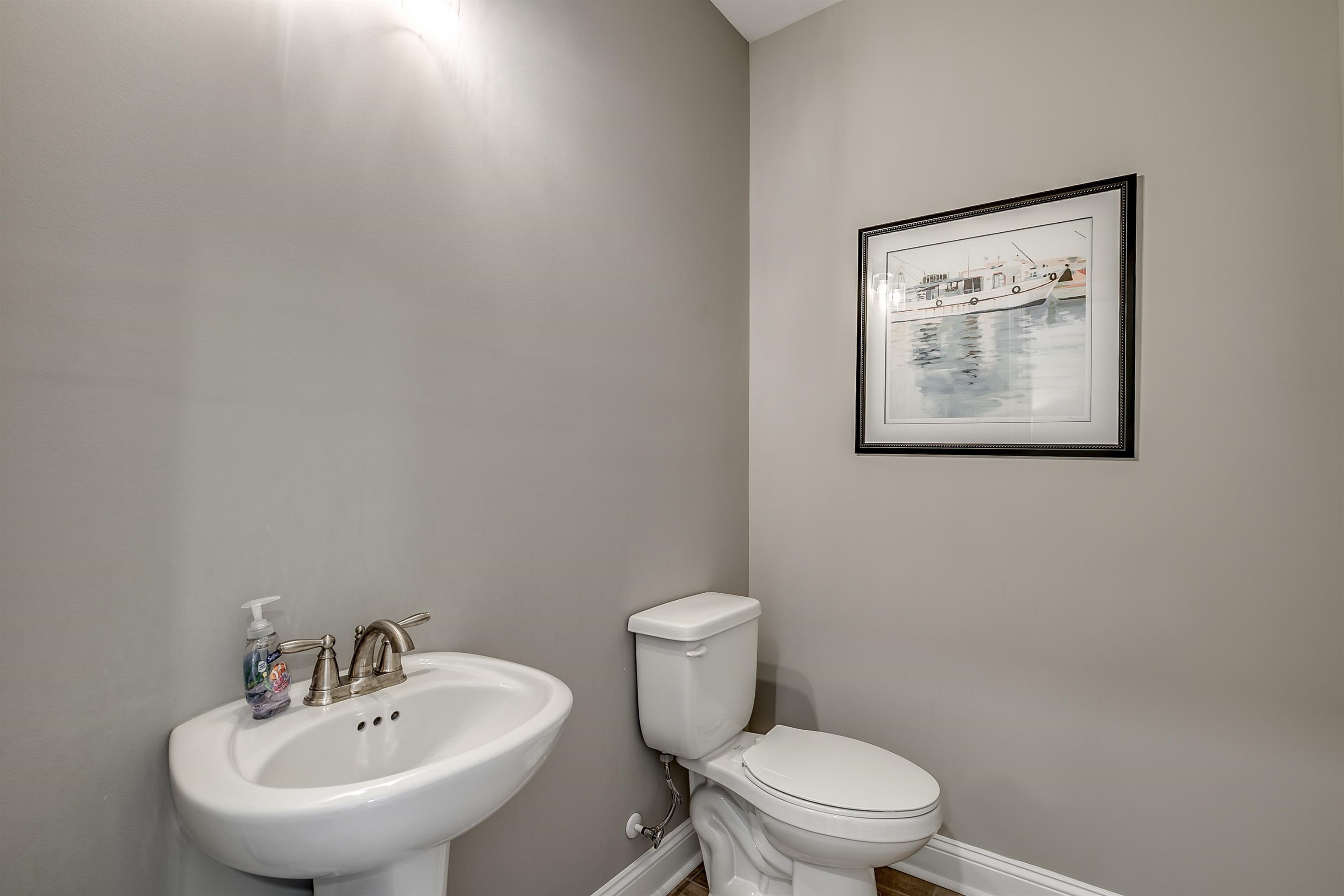 3057 Claredon St Property Photo 14
