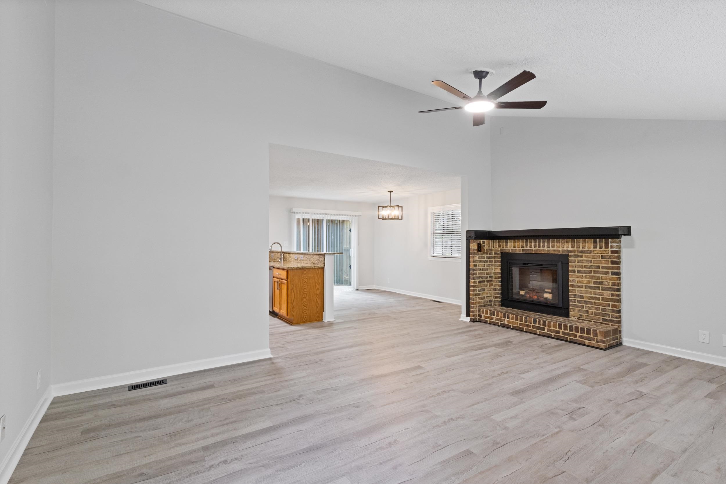2117 Lafayette Circle Property Photo 5
