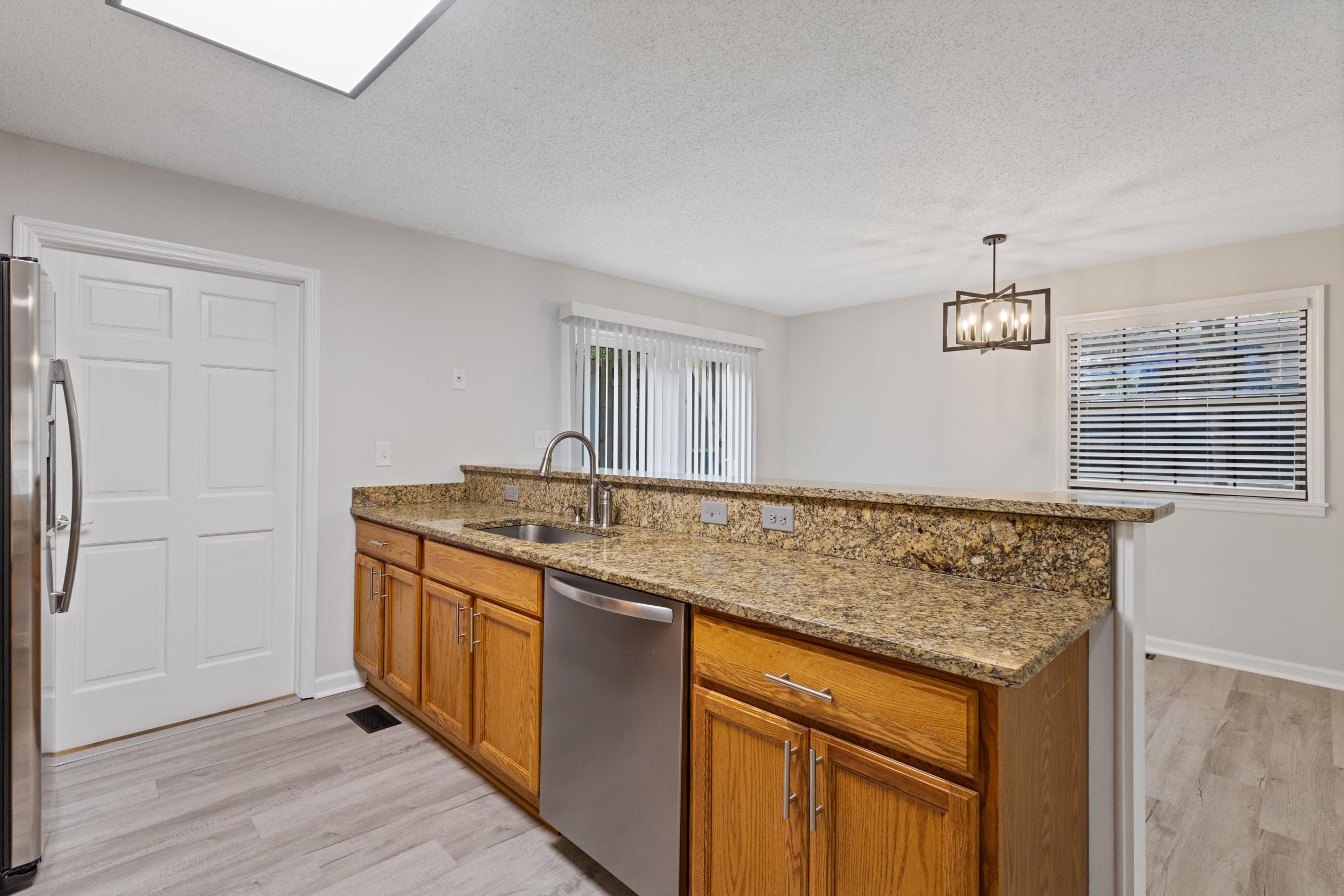 2117 Lafayette Circle Property Photo 17