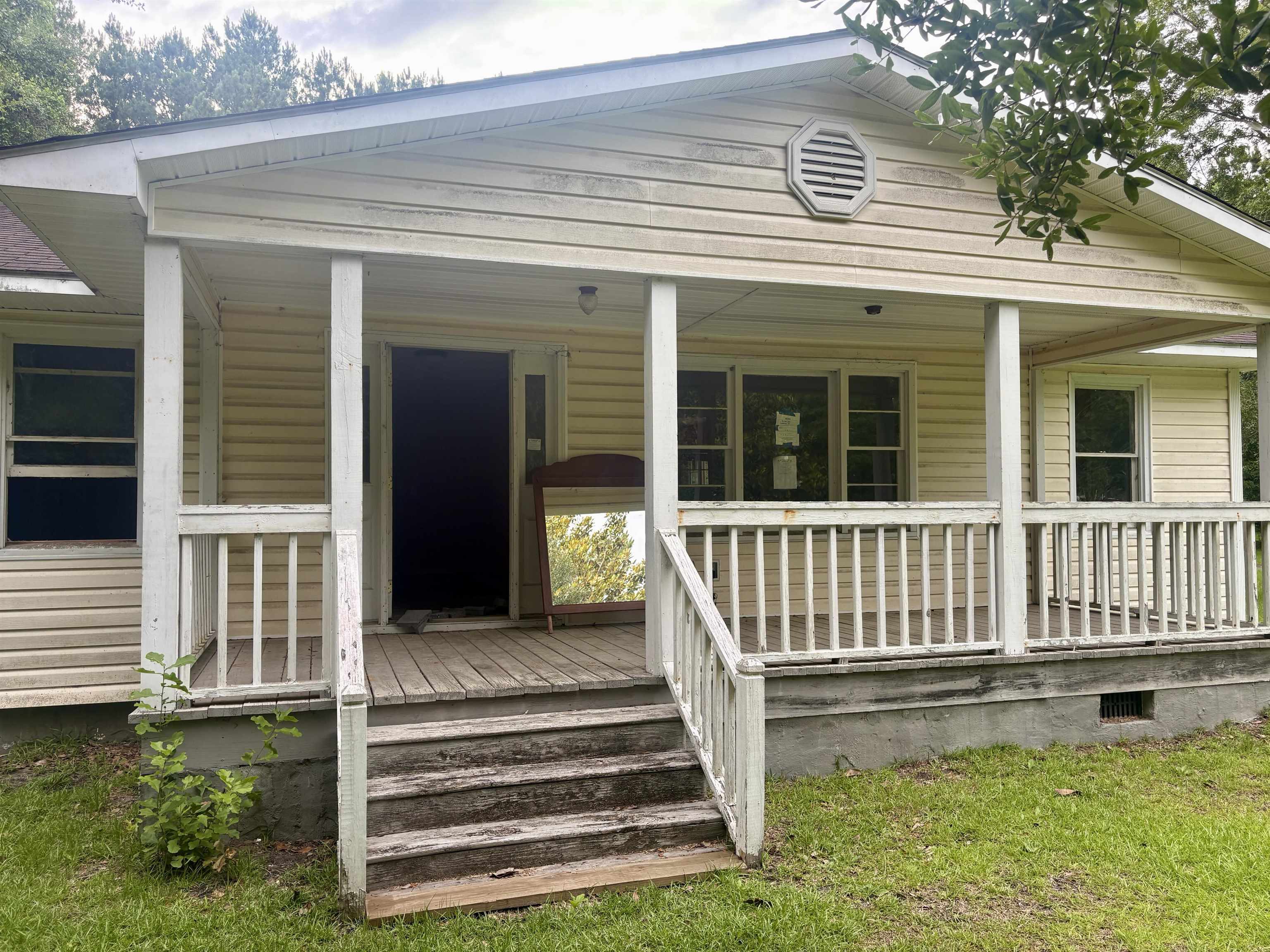 96 Cody Ln Property Photo 1