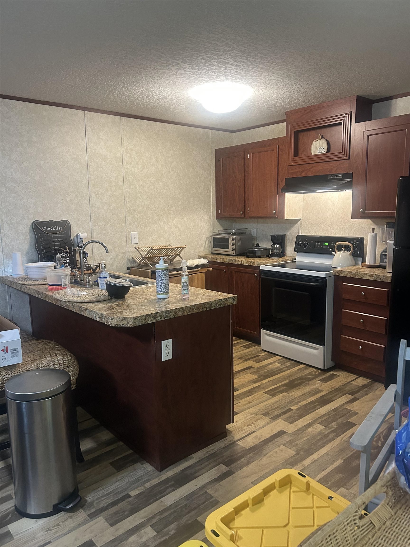 2807 Starburst Dr. Property Photo 5