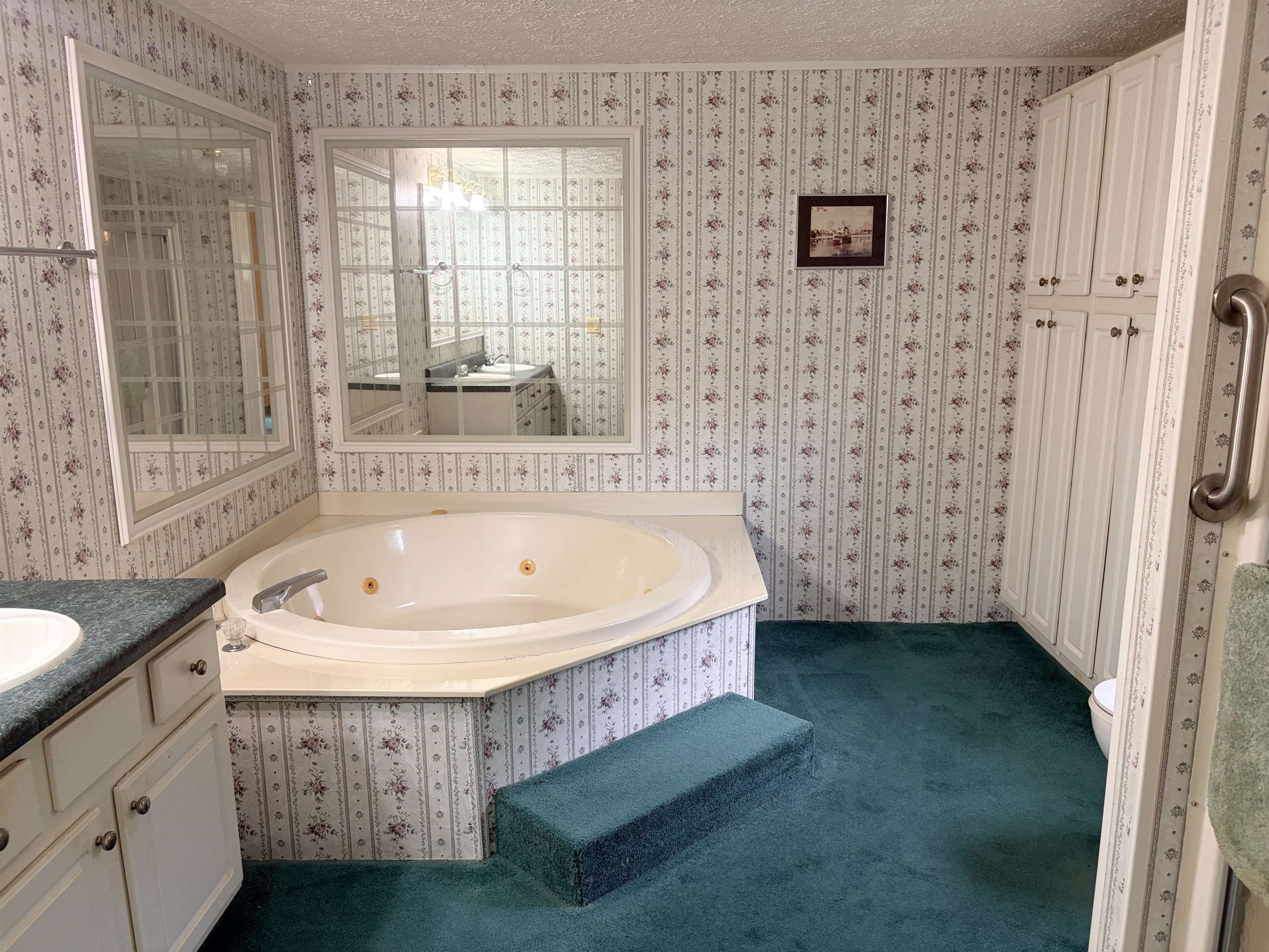 7330 Greenview Loop Property Photo 12