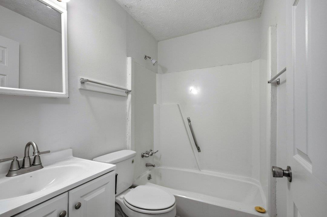 1502 Sixth Ave. Property Photo 13
